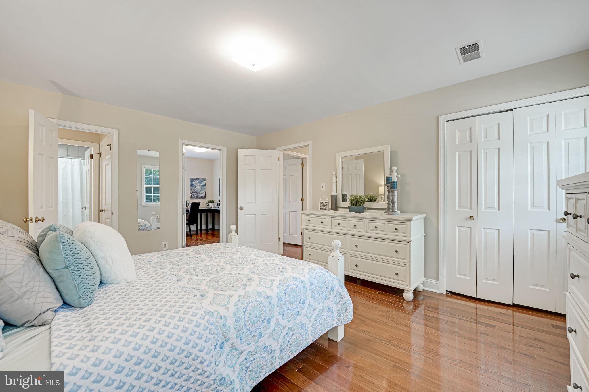 MONTOUR HEIGHTS - Residential