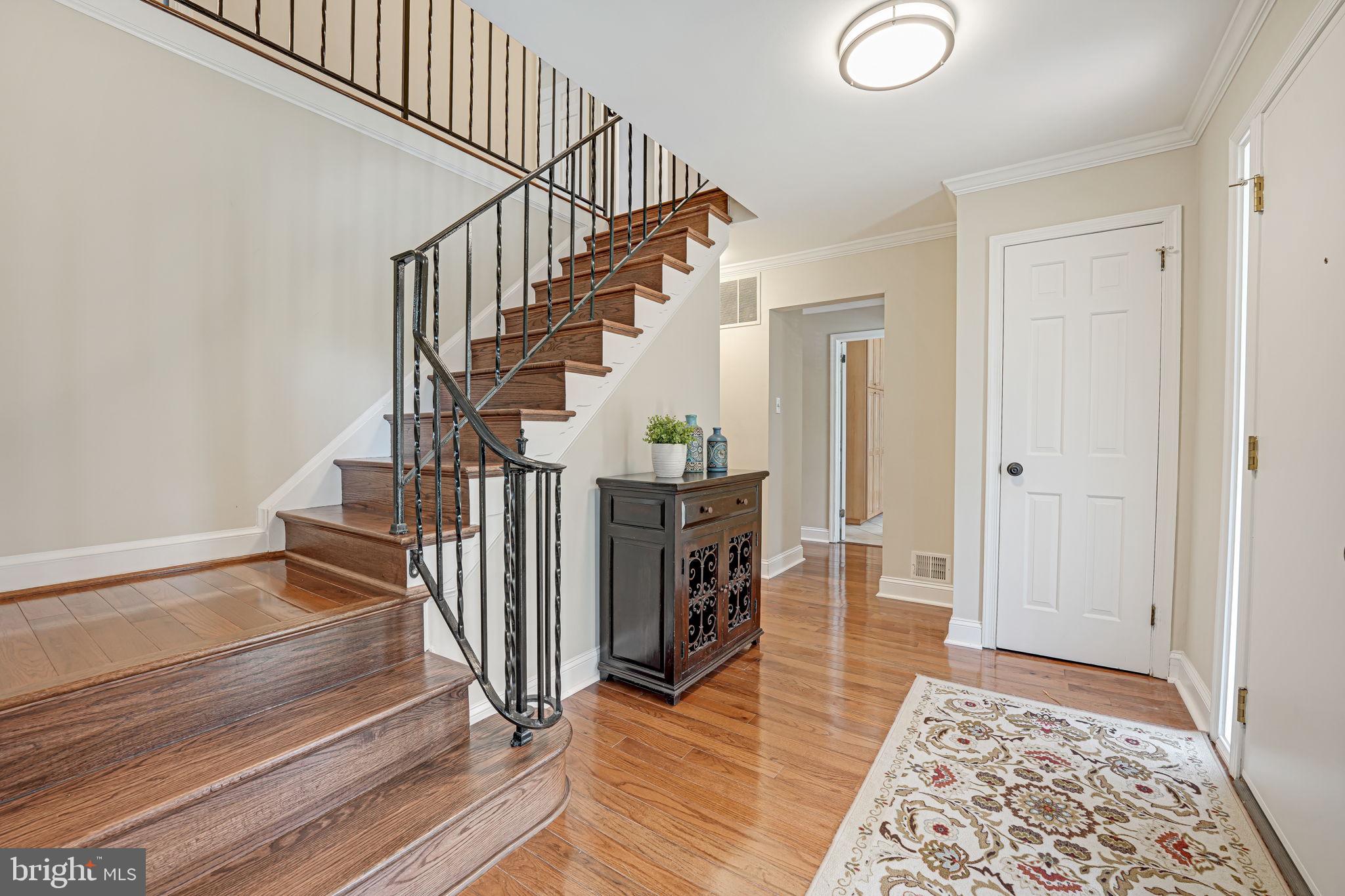 MONTOUR HEIGHTS - Residential