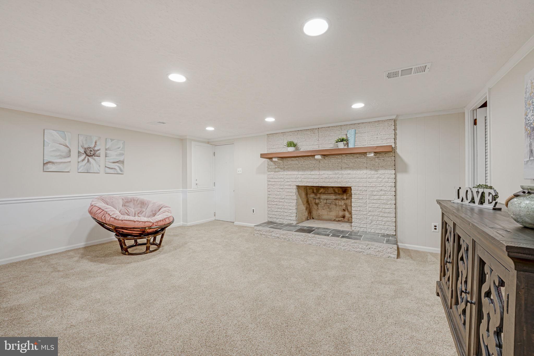 MONTOUR HEIGHTS - Residential