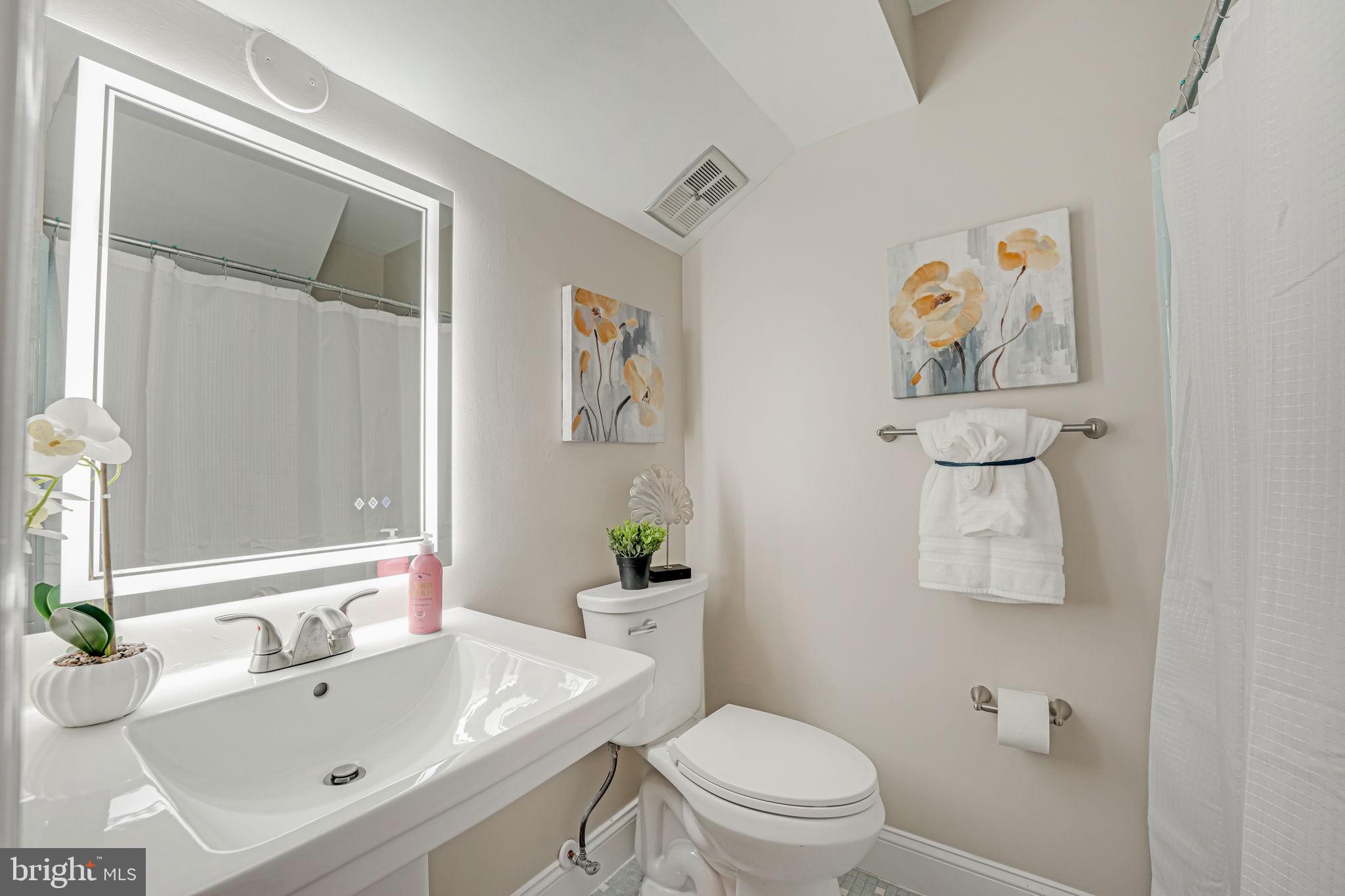 MONTOUR HEIGHTS - Residential