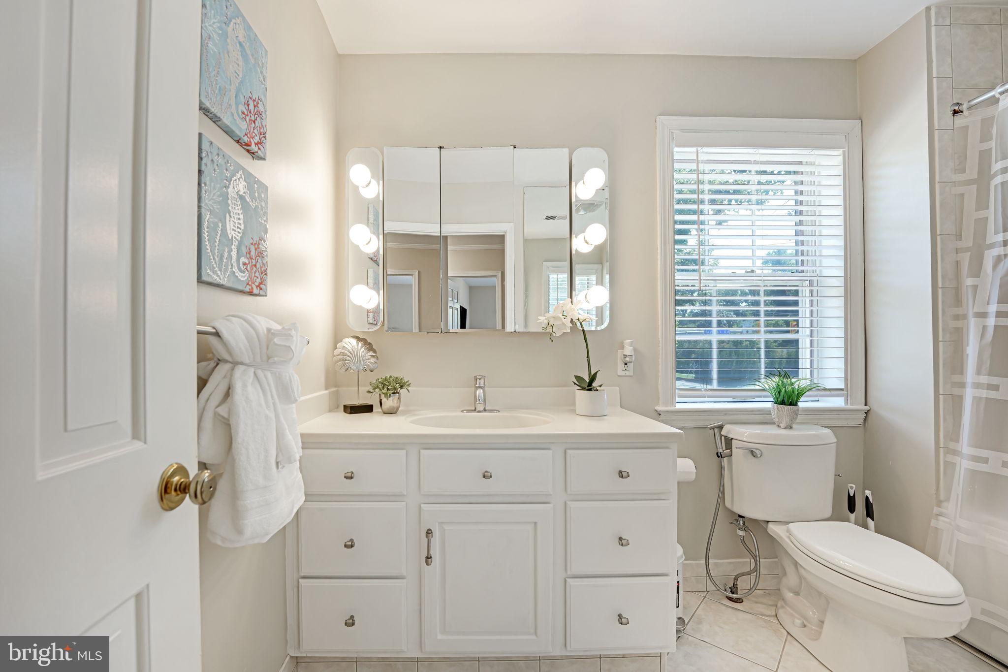 MONTOUR HEIGHTS - Residential