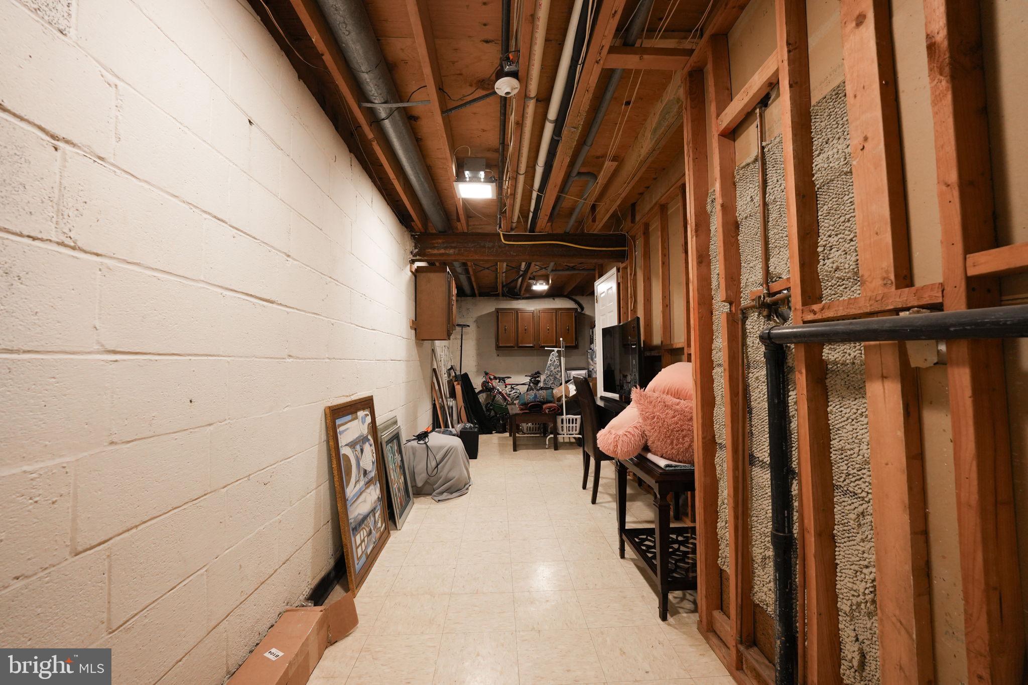 MONTOUR HEIGHTS - Residential