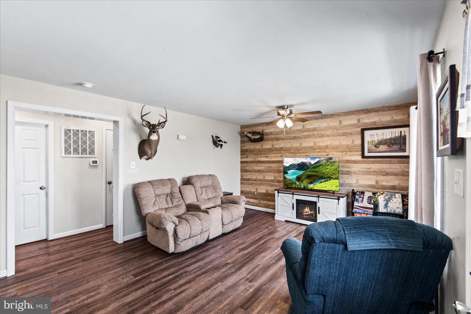 WESTMORELAND SHORES - Residential