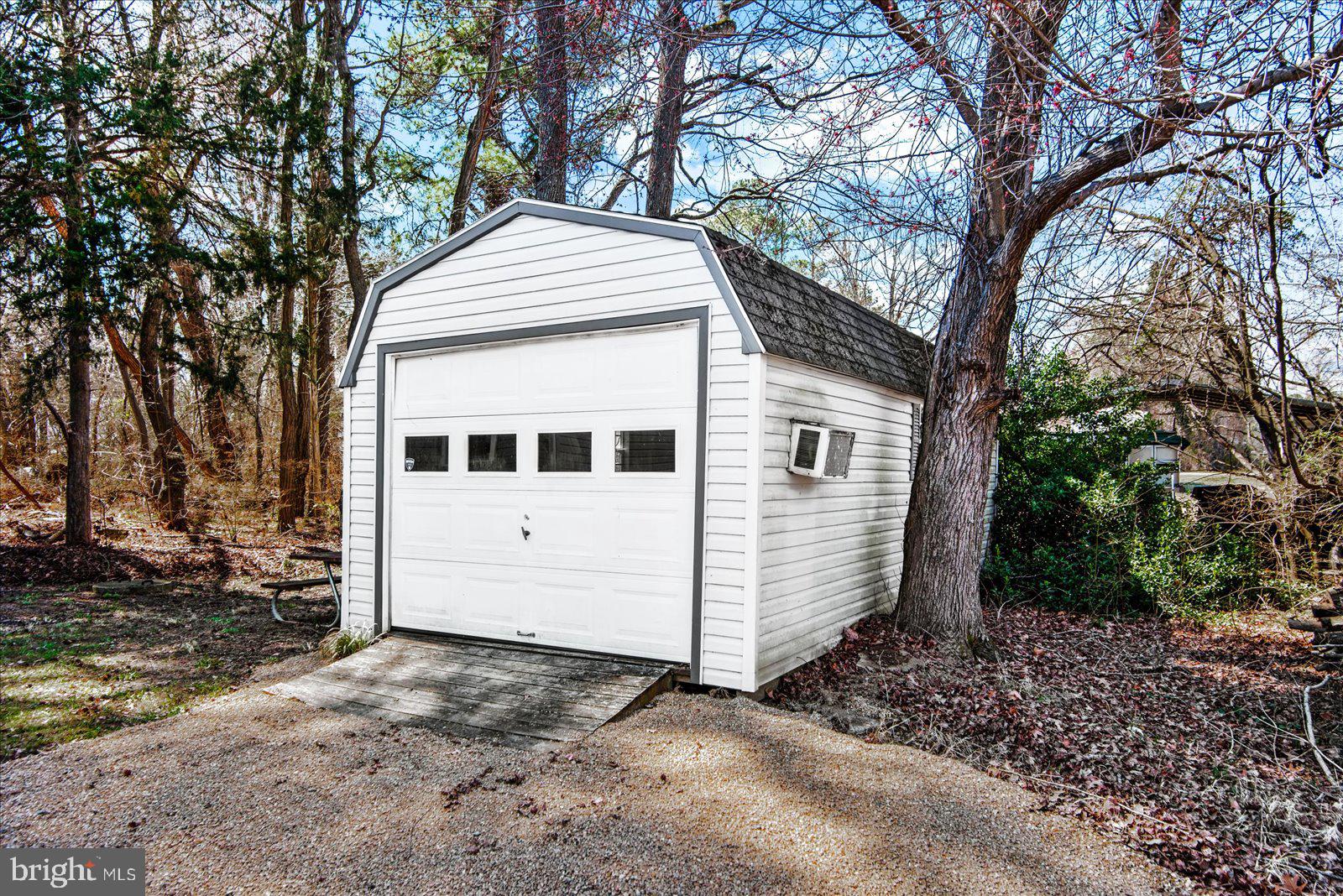 WESTMORELAND SHORES - Residential