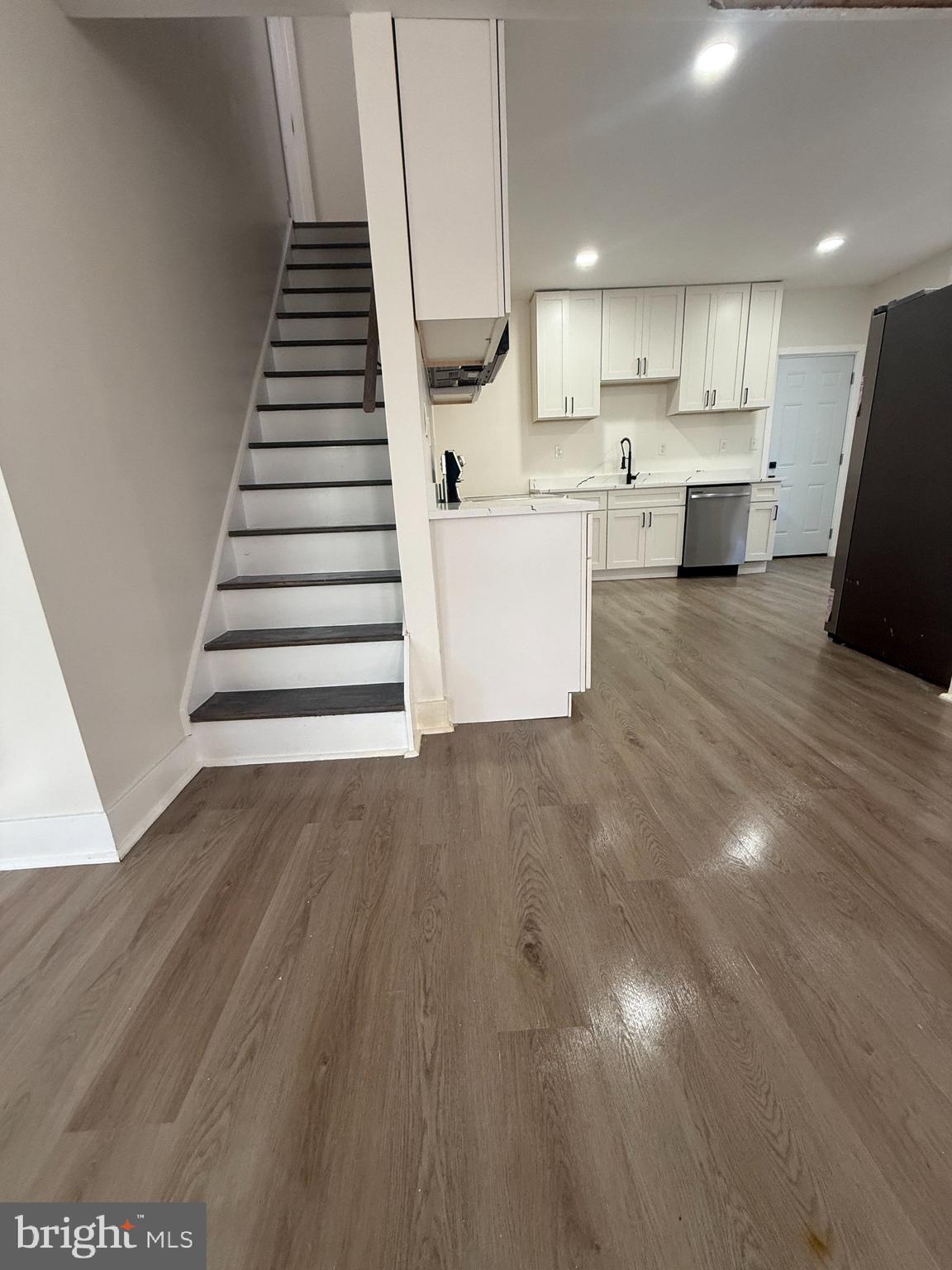 WINSTON GOVANS - Residential