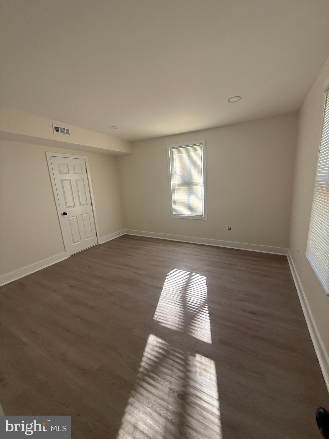 WINSTON GOVANS - Residential