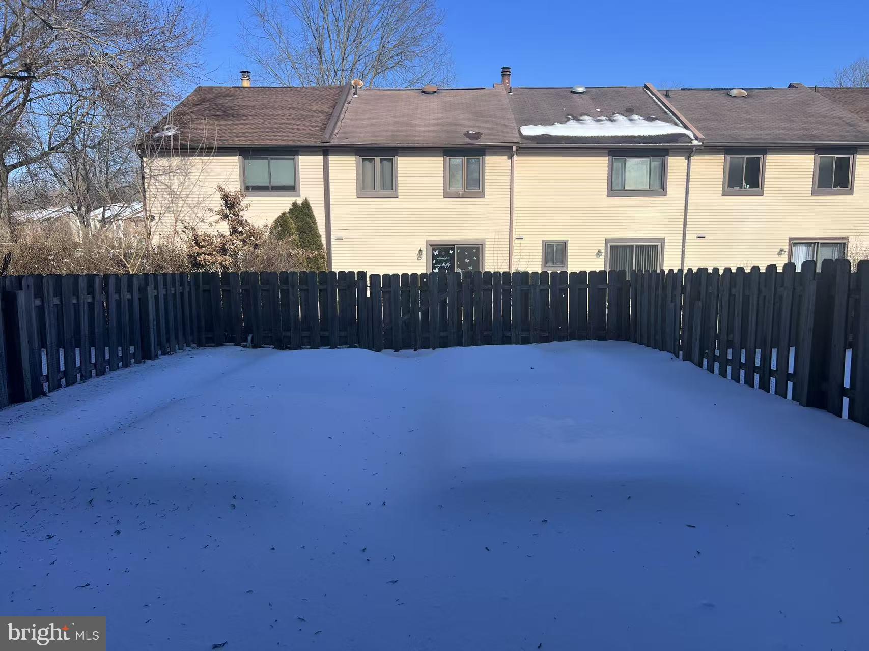 VILLAGE SHIRES - Residential