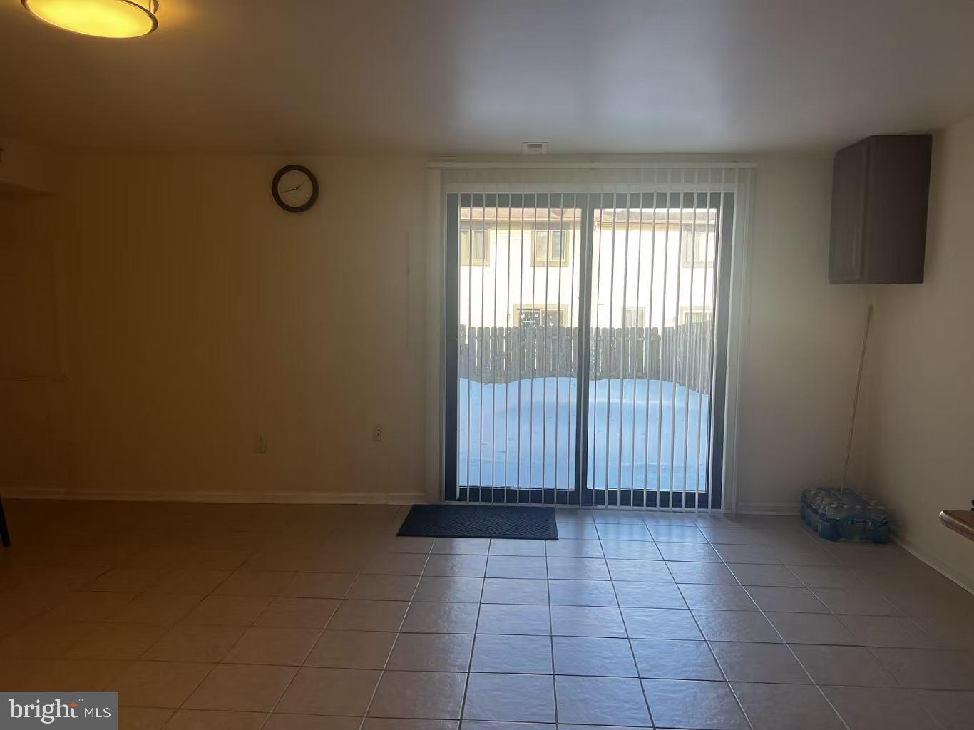 VILLAGE SHIRES - Residential