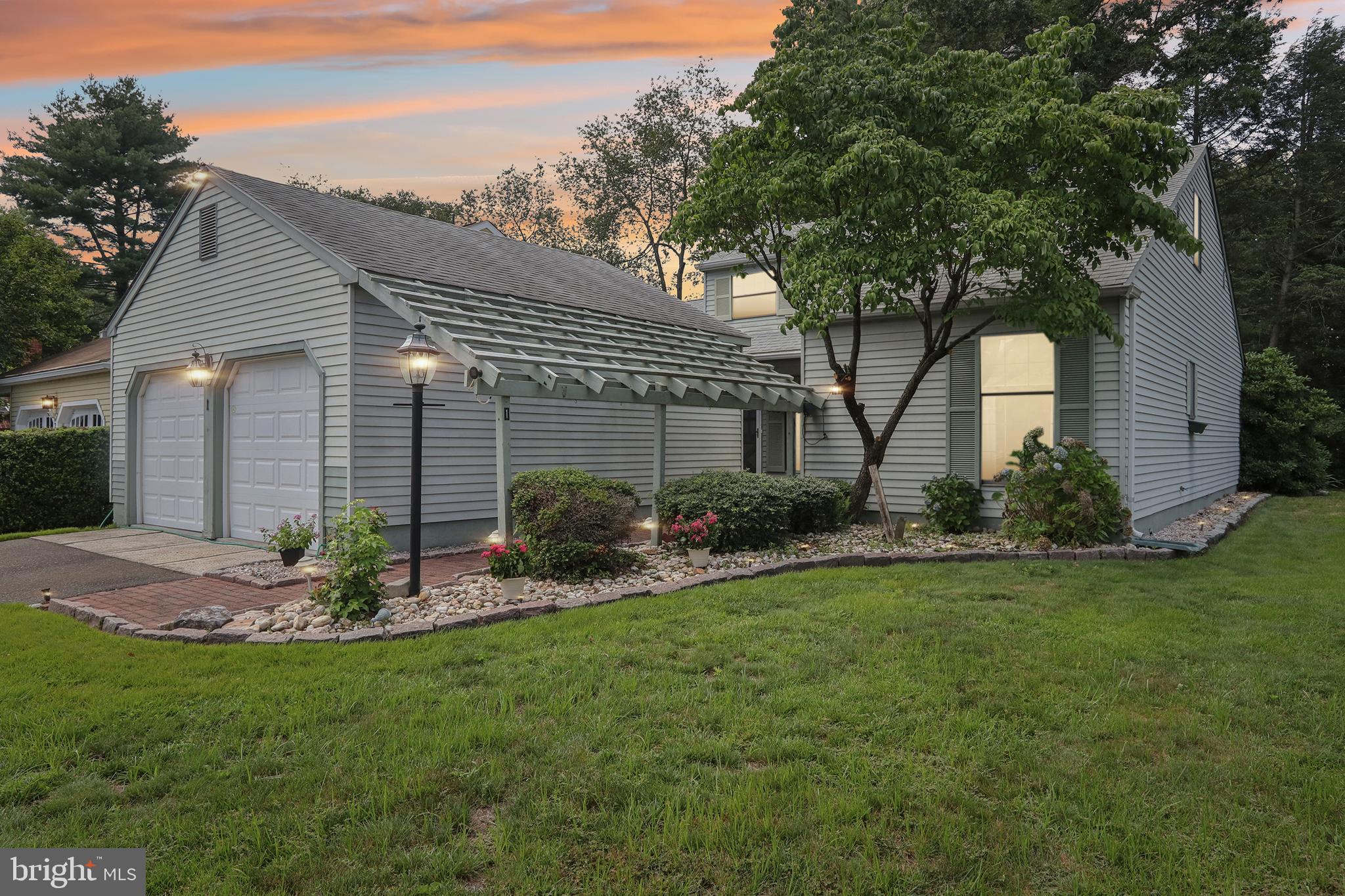 1 FOXBOROUGH COURT