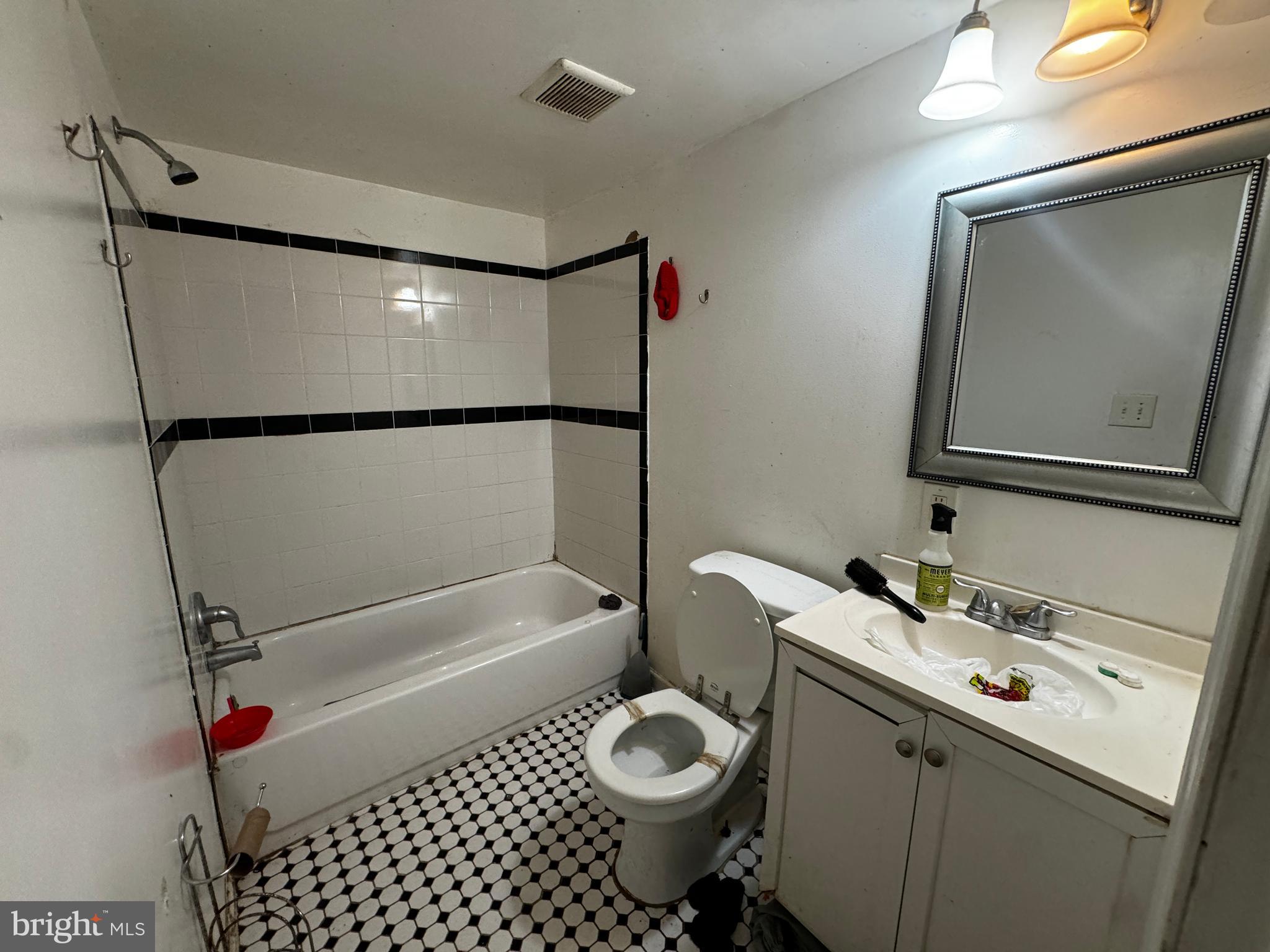 OLD SALEM VILLAGE - Residential