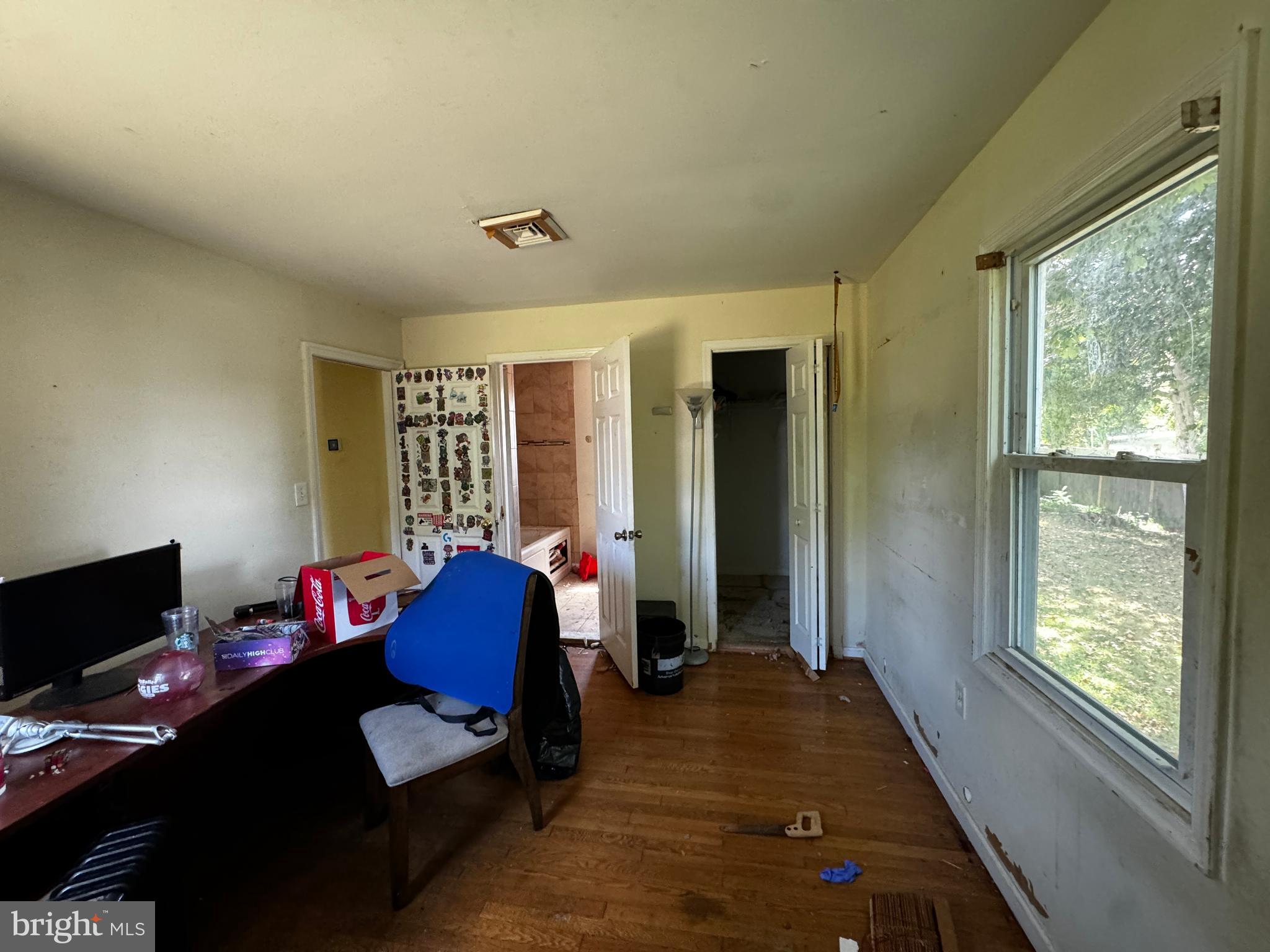 OLD SALEM VILLAGE - Residential