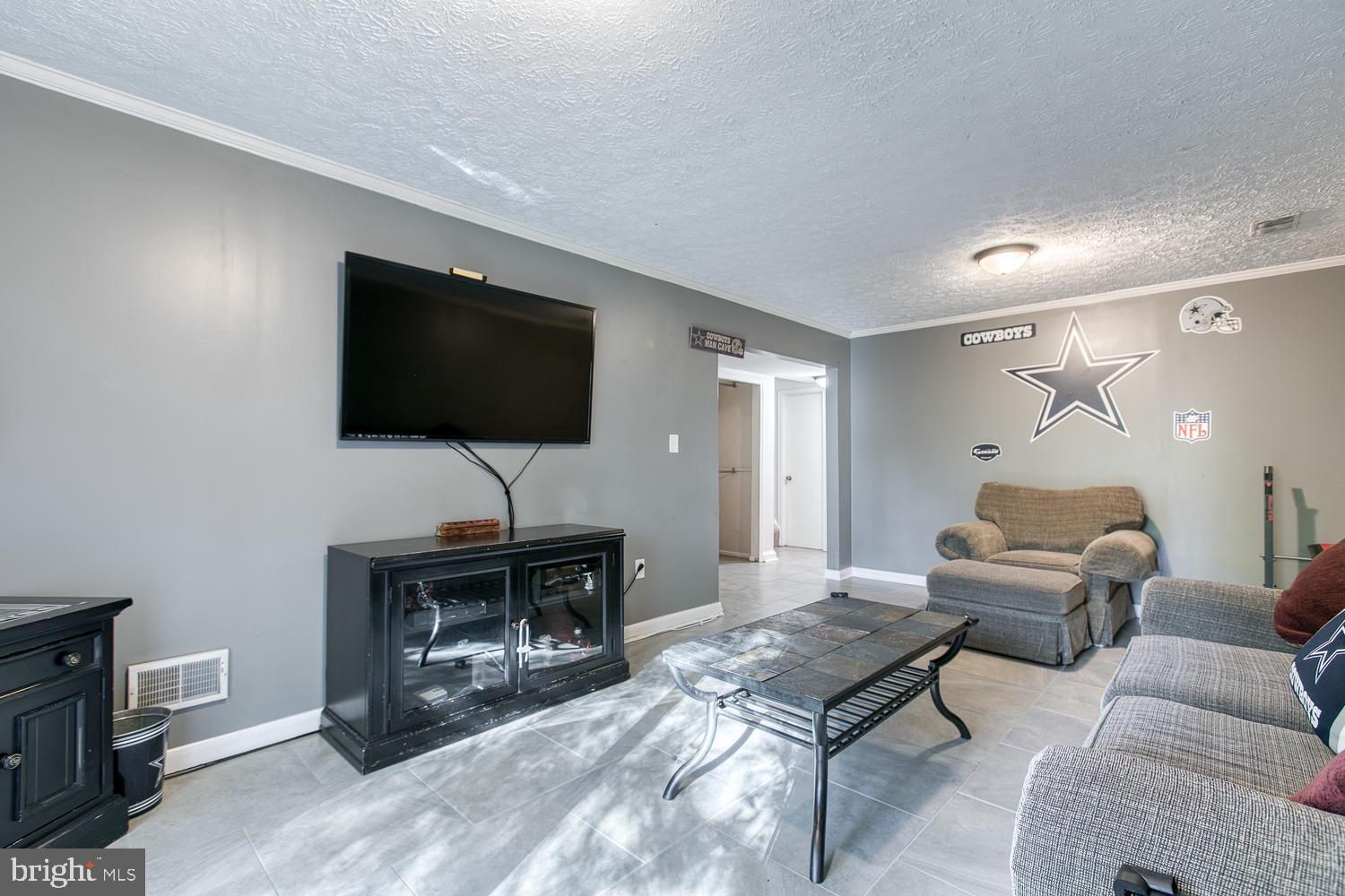 RIVERVIEW OVERLOOK - Residential