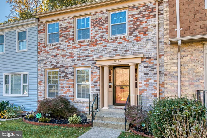 Spacious & updated townhouse with fantastic access to to I95, 123, commuter lots, bus, & rail.  Welcoming foyer with half bath & closets lead into an open floor plan. Impressive living room & dinning room combo.  Large kitchen with updated backsplash, countertops, & appliances.  Neutral paint and beautiful hardwood floors through out main & upper level. Massive size bedrooms on upper level with 10'+ ceilings. Bright master bedroom with walk-in closet & en suite with gorgeous tile shower. Bedrooms 2 & 3 with generous space & closets!  Tile throughout the lower level. Bedroom 4 on lower level with full bath. Large rec room with plenty of storage closets. Lower level walks out to fenced yard and patio backing to trees. This is a quiet subdivision minutes from Downtown Occoquan, shops, restaurants, walking trails, river access, & parks.  Incredible value for what this home has to offer!