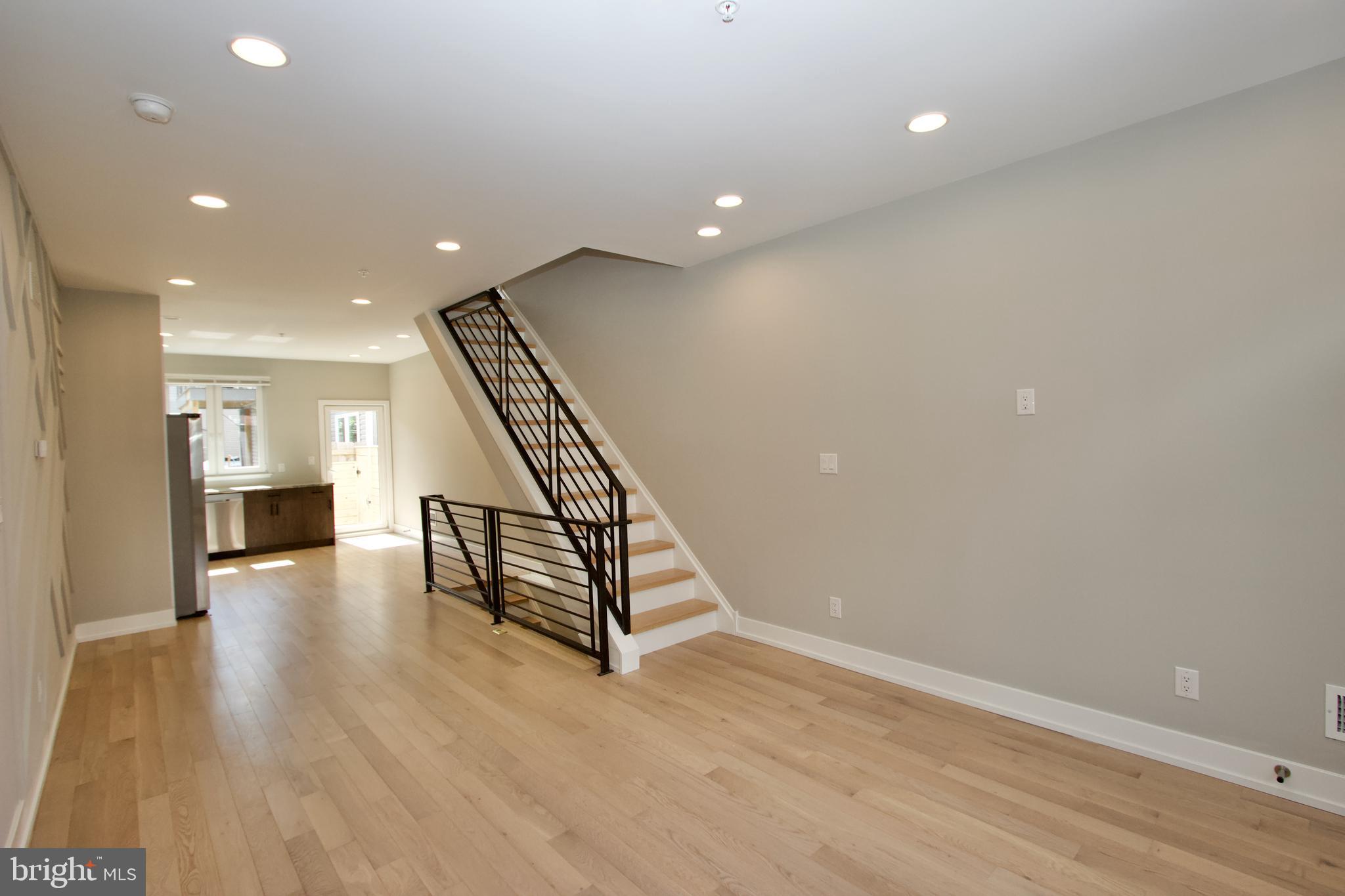 2417 N HANCOCK STREET