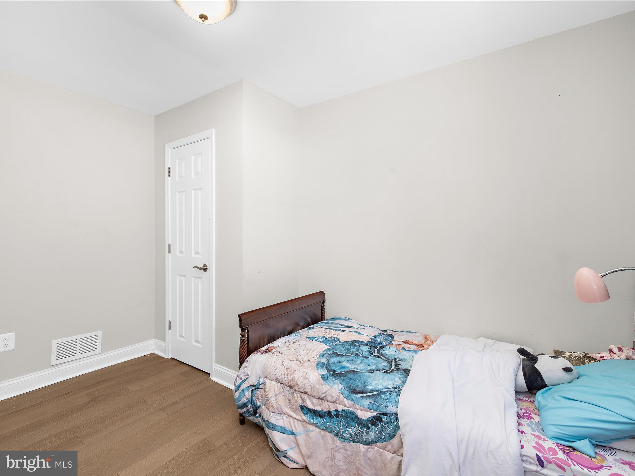 CHELSEA BEACH - Residential