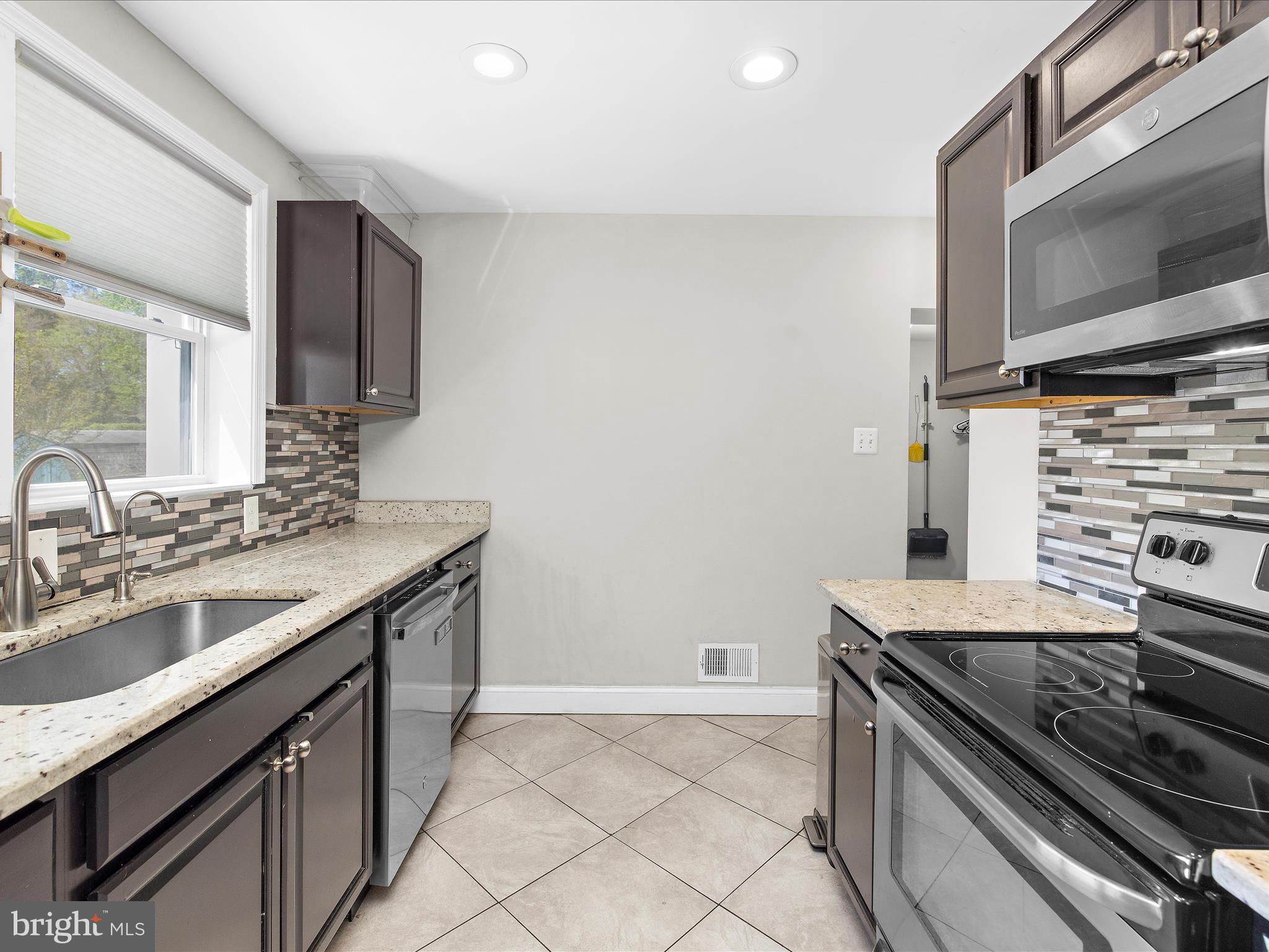 CHELSEA BEACH - Residential