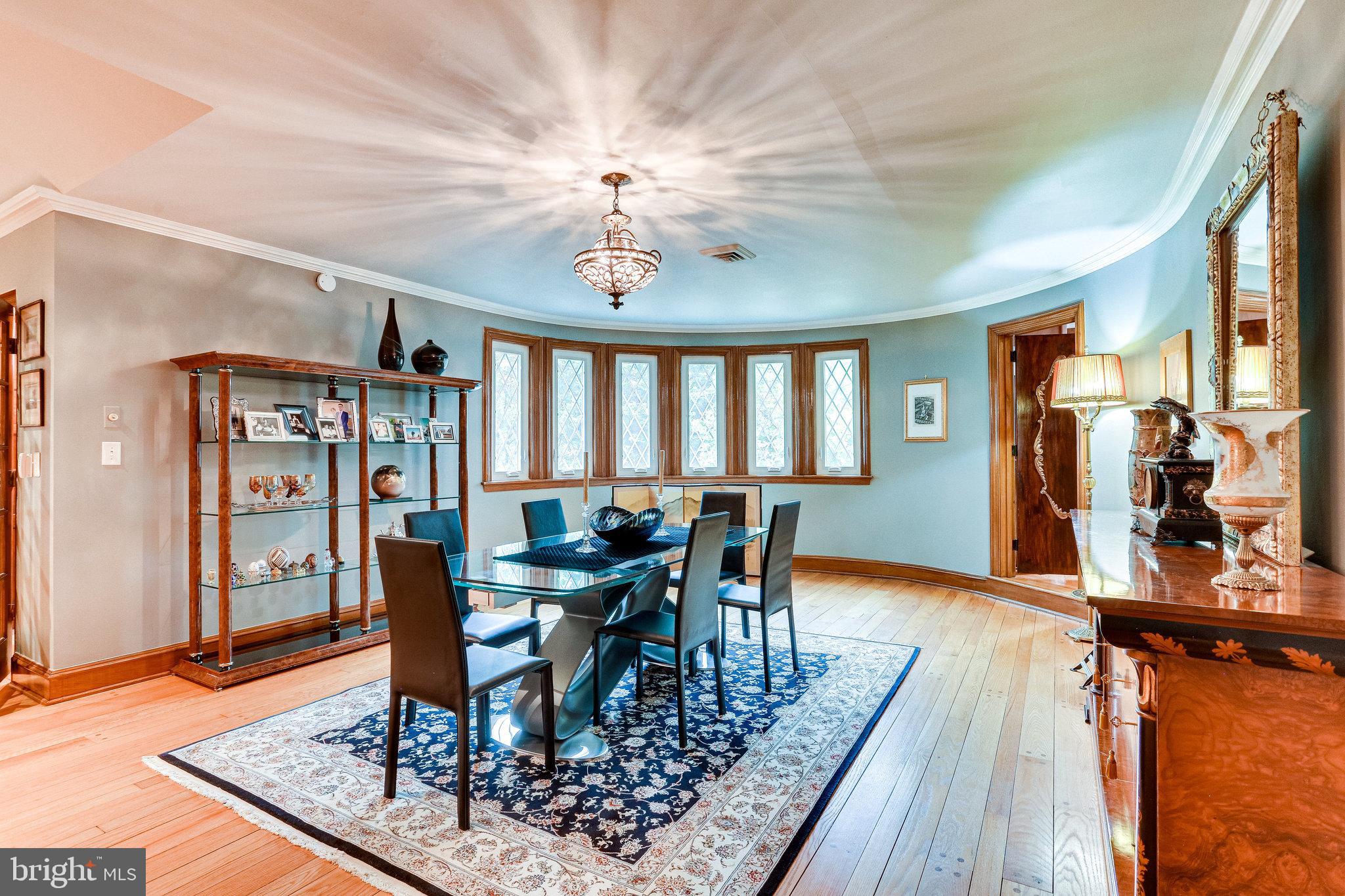 GREENWICH FOREST - Residential Lease