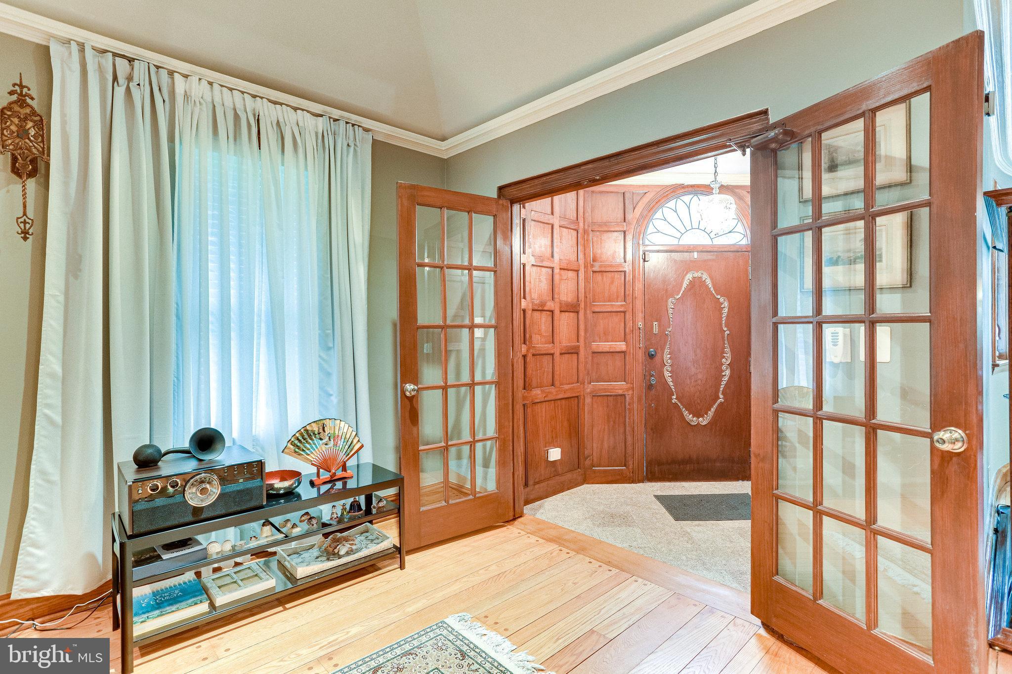 GREENWICH FOREST - Residential Lease