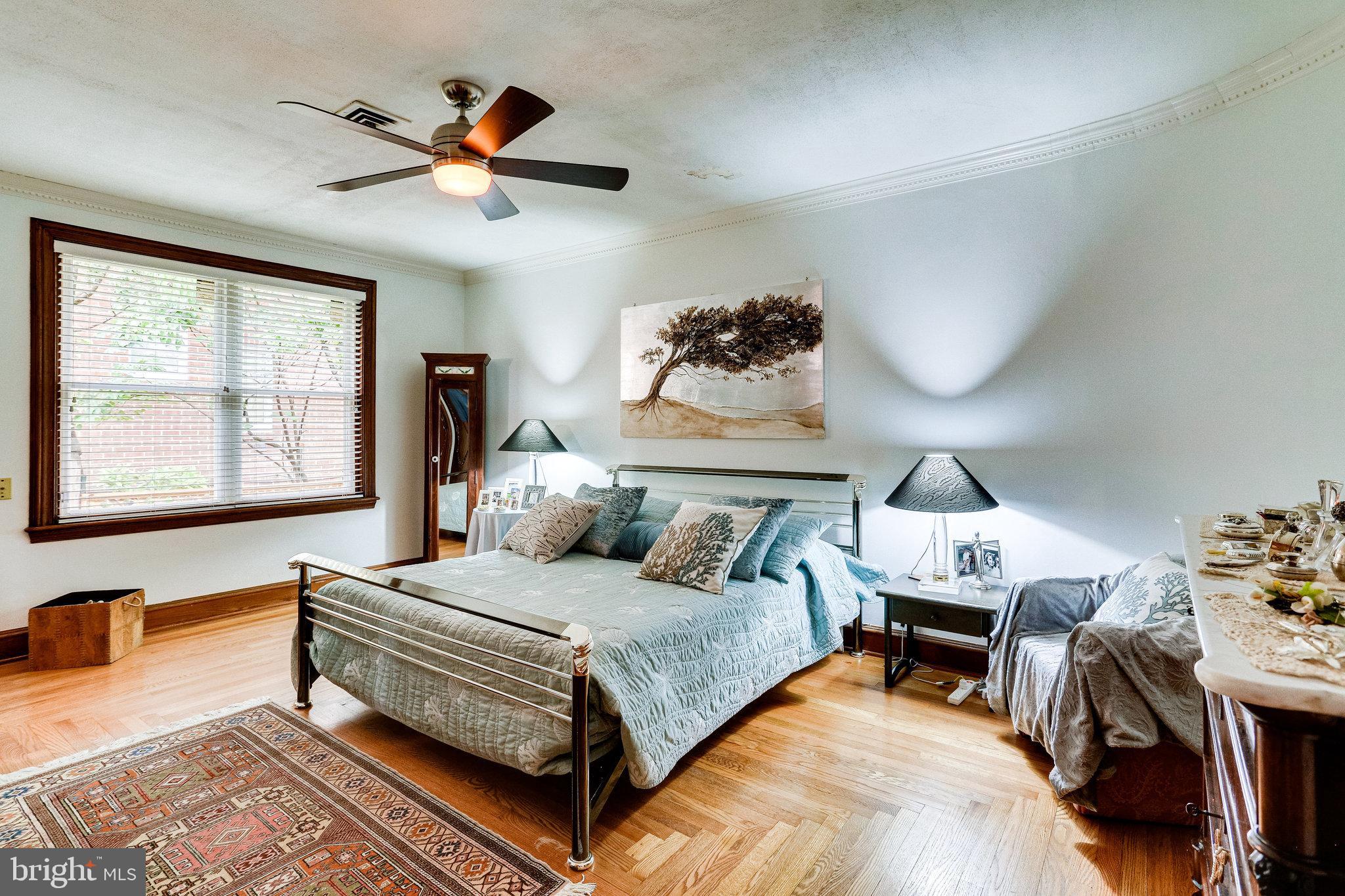 GREENWICH FOREST - Residential Lease