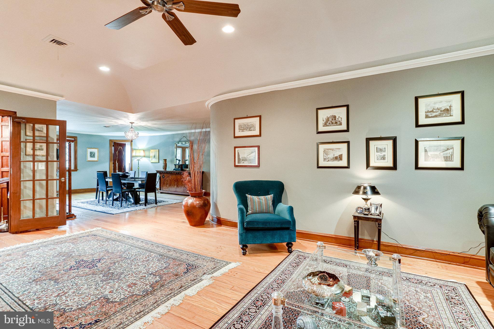 GREENWICH FOREST - Residential Lease