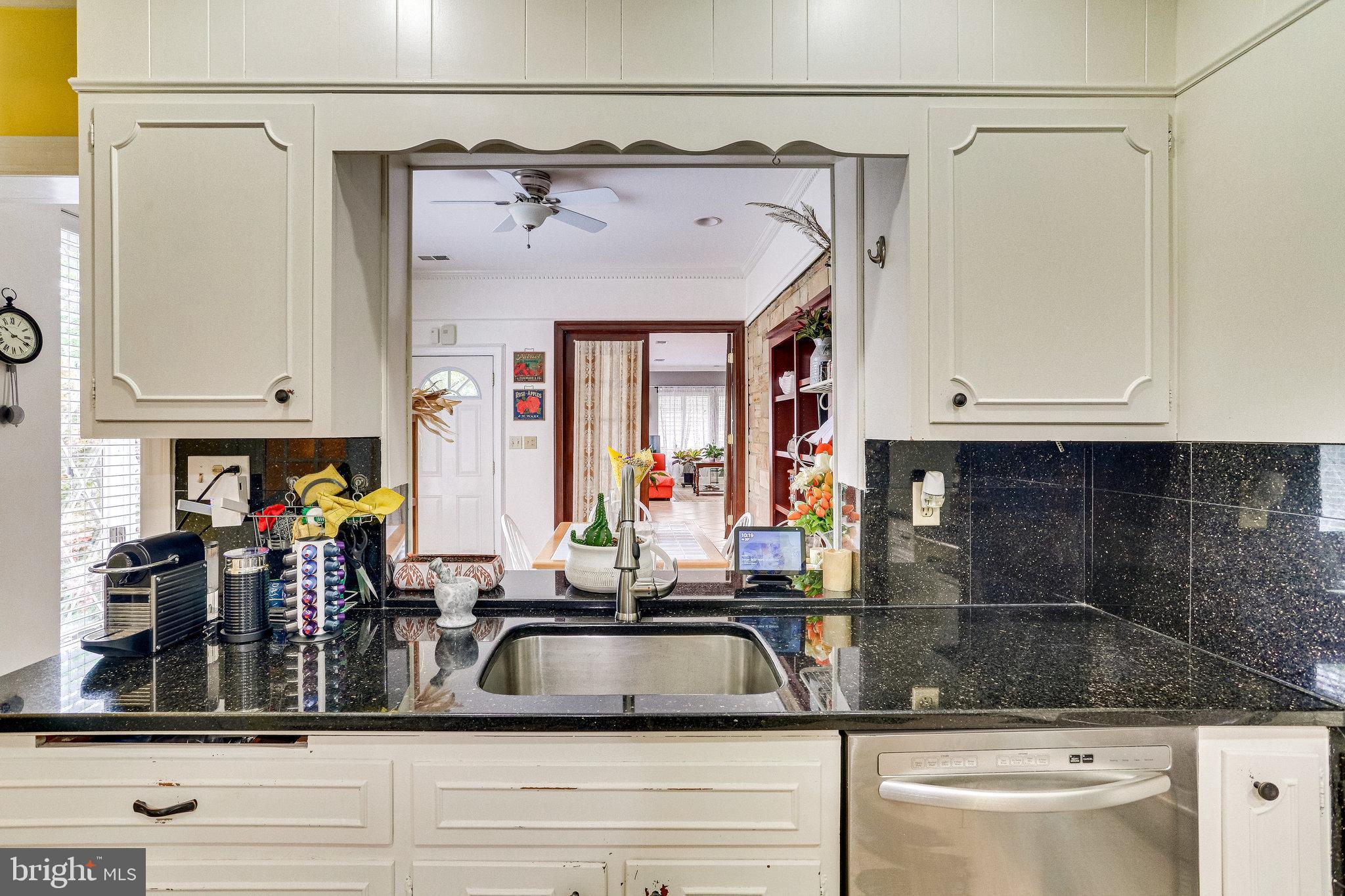 GREENWICH FOREST - Residential Lease