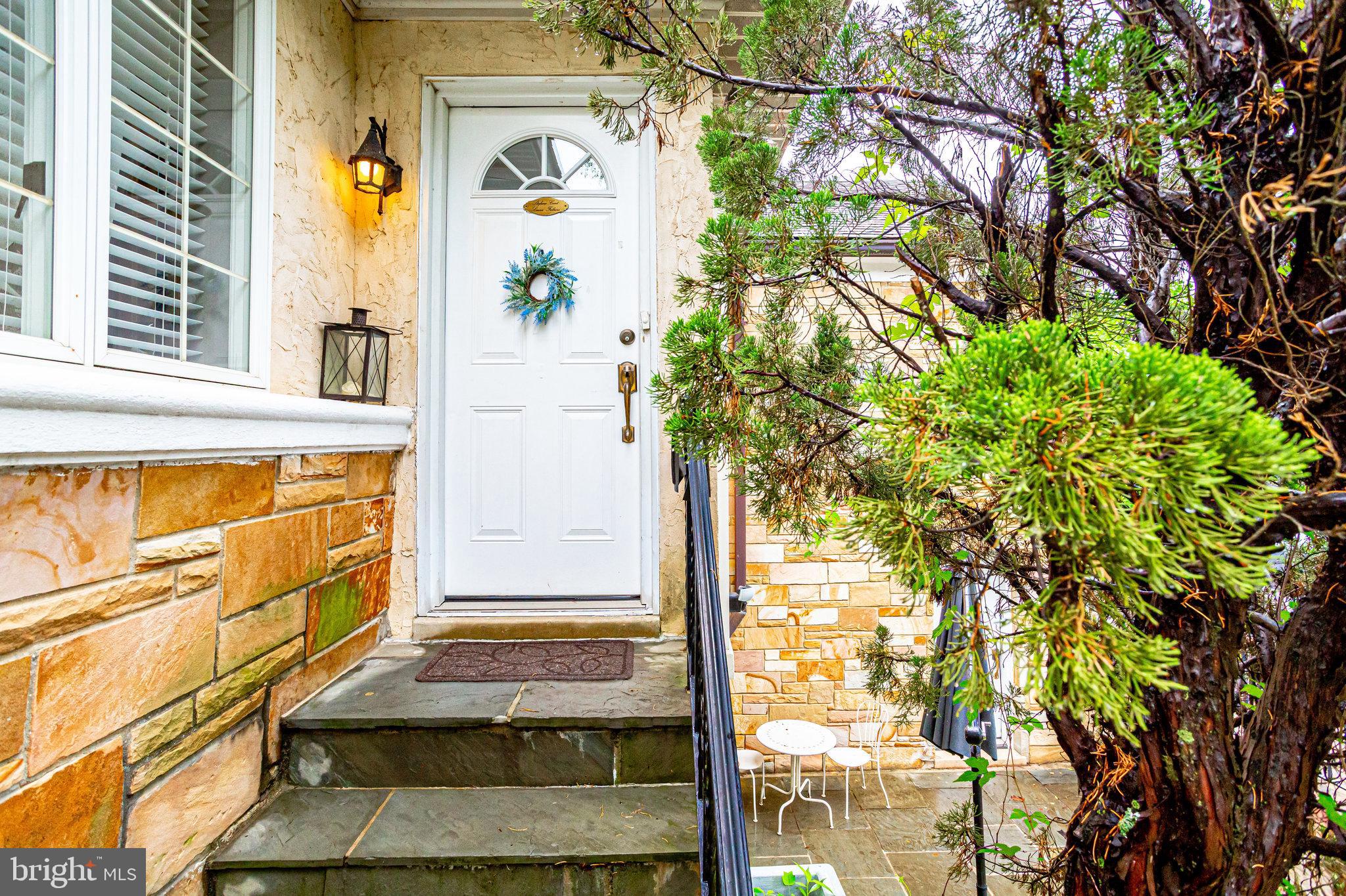 GREENWICH FOREST - Residential Lease