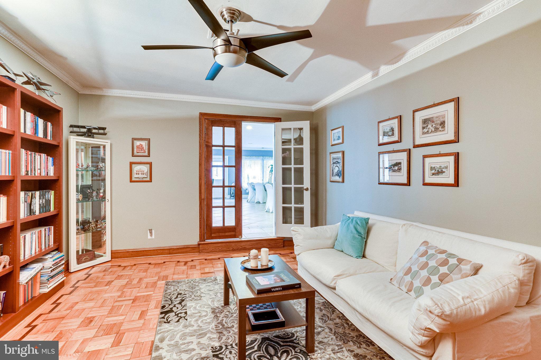 GREENWICH FOREST - Residential Lease