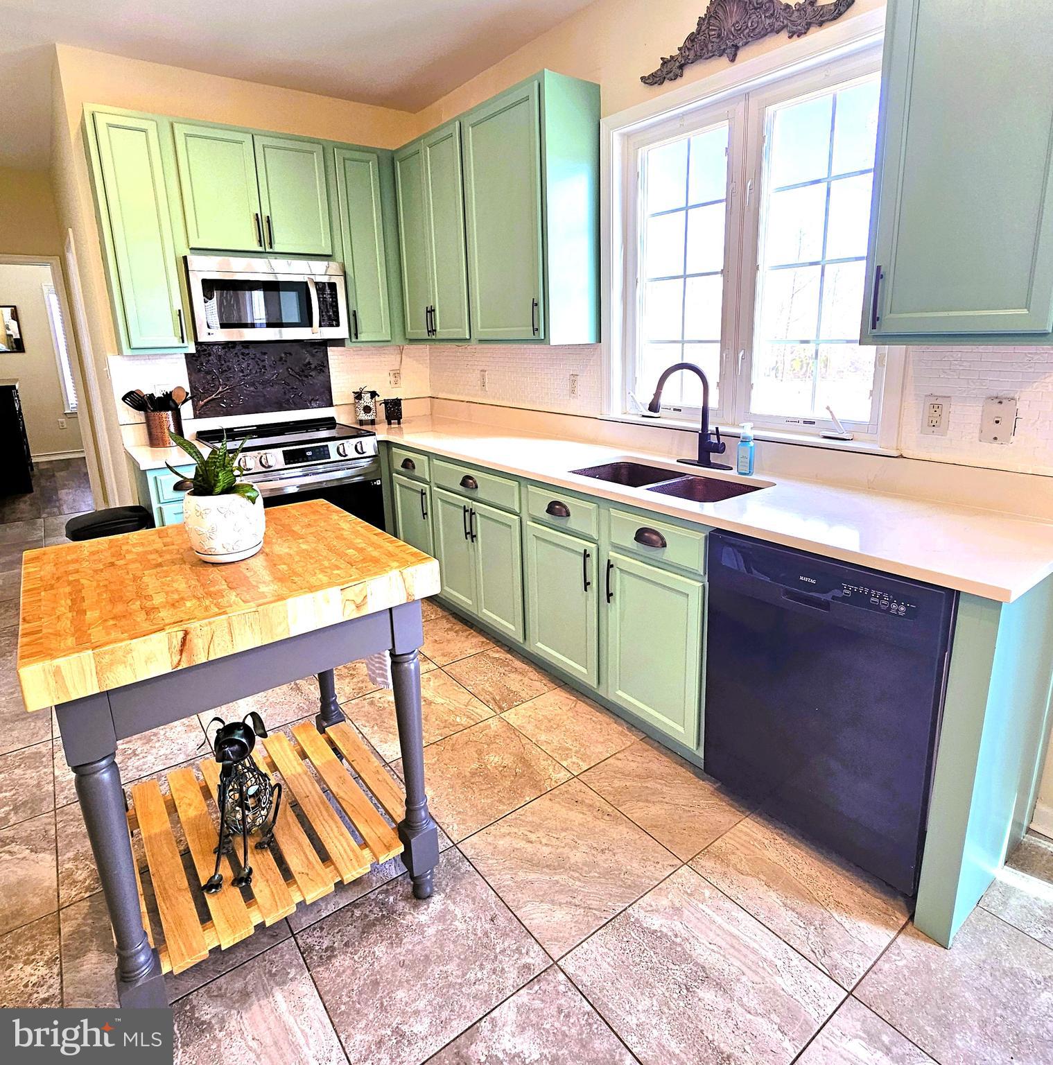 BALDWIN STATION - Residential