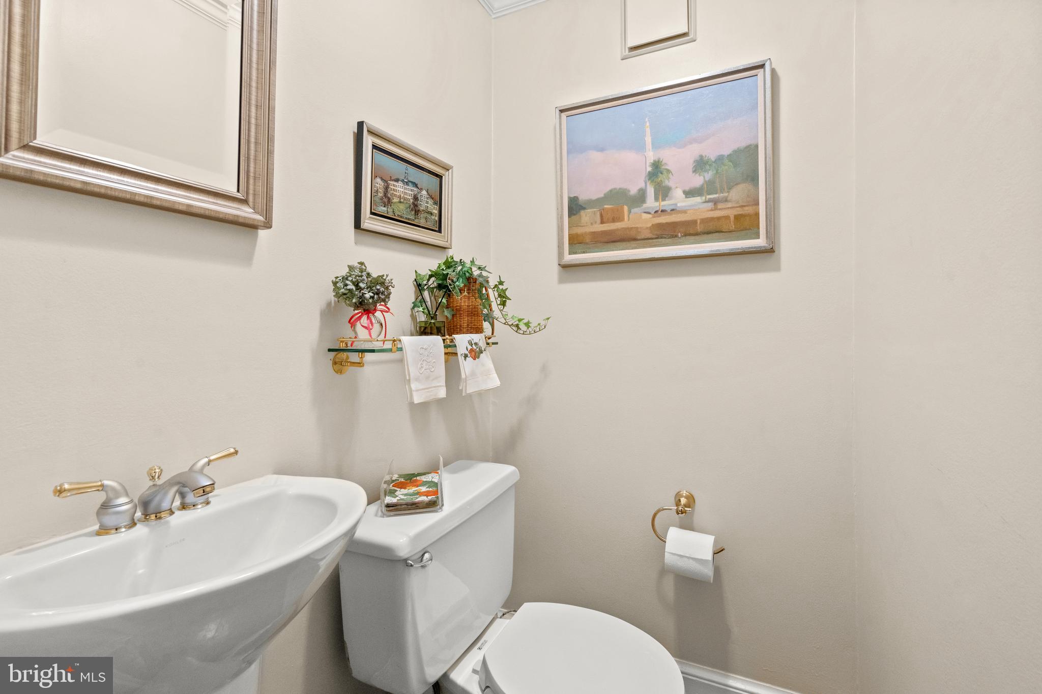 OLD TOWN ALEXANDRIA - Residential