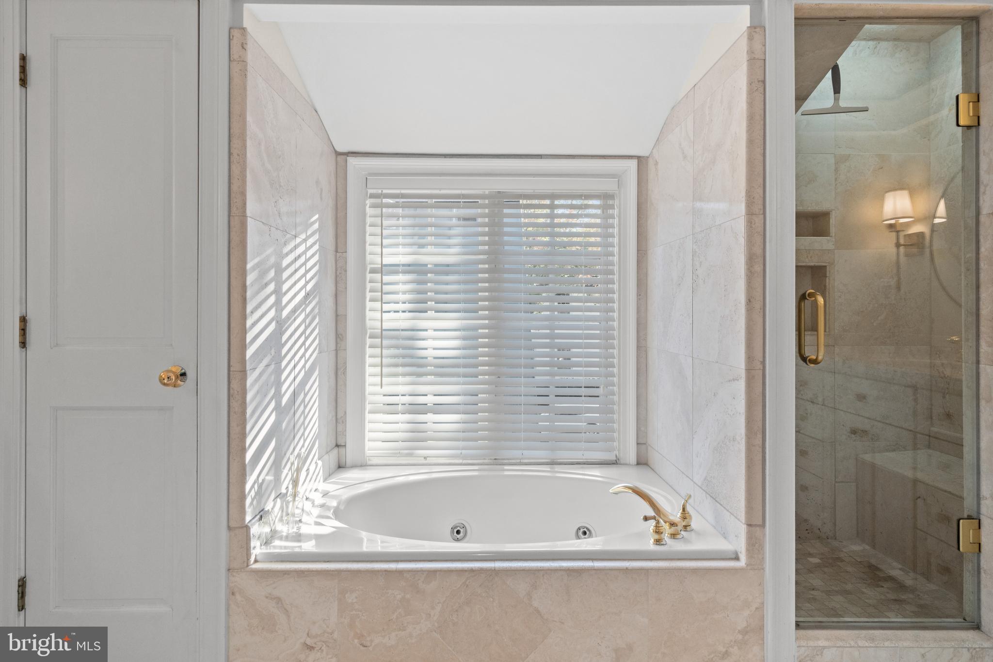 OLD TOWN ALEXANDRIA - Residential