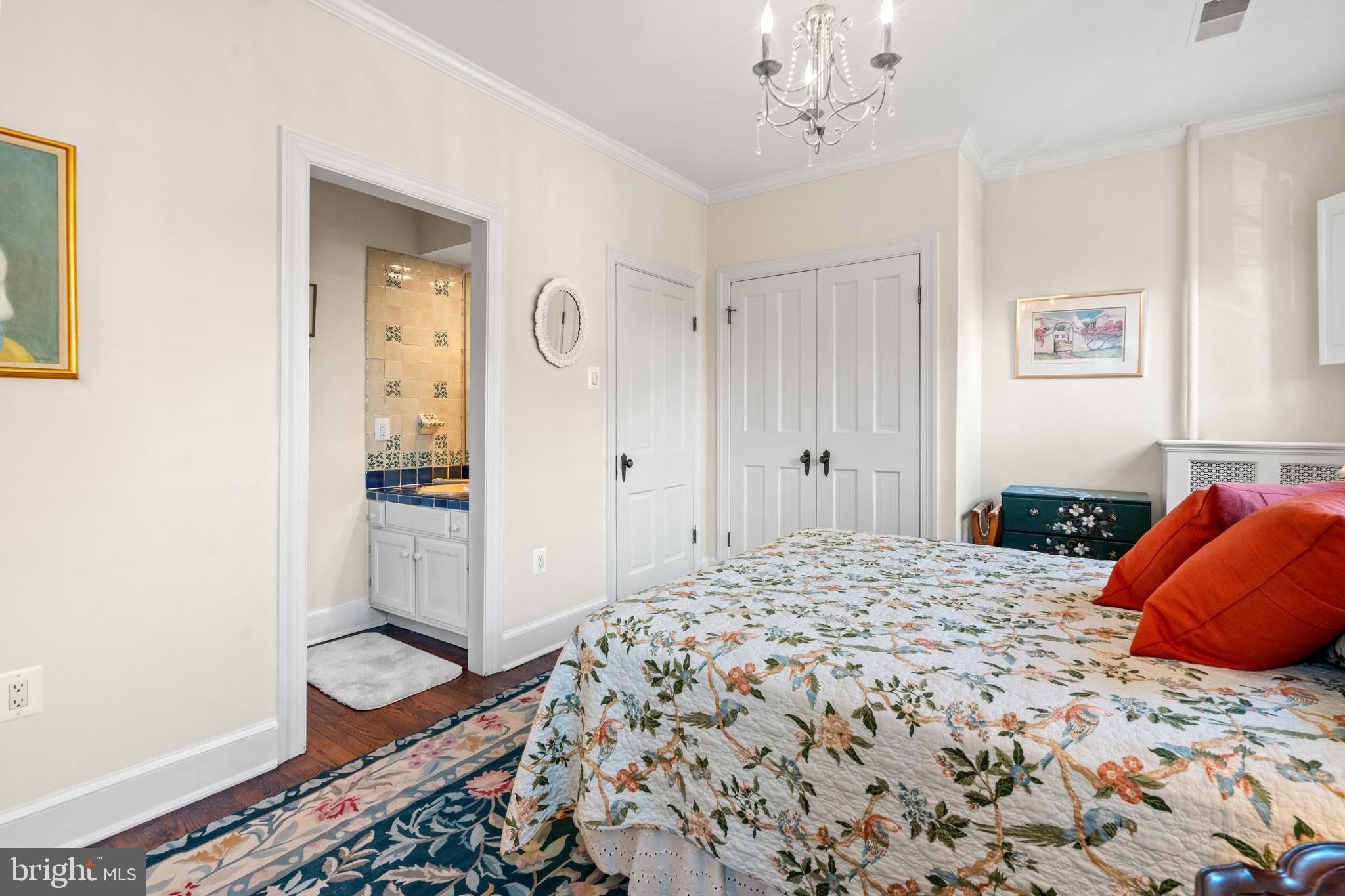 OLD TOWN ALEXANDRIA - Residential