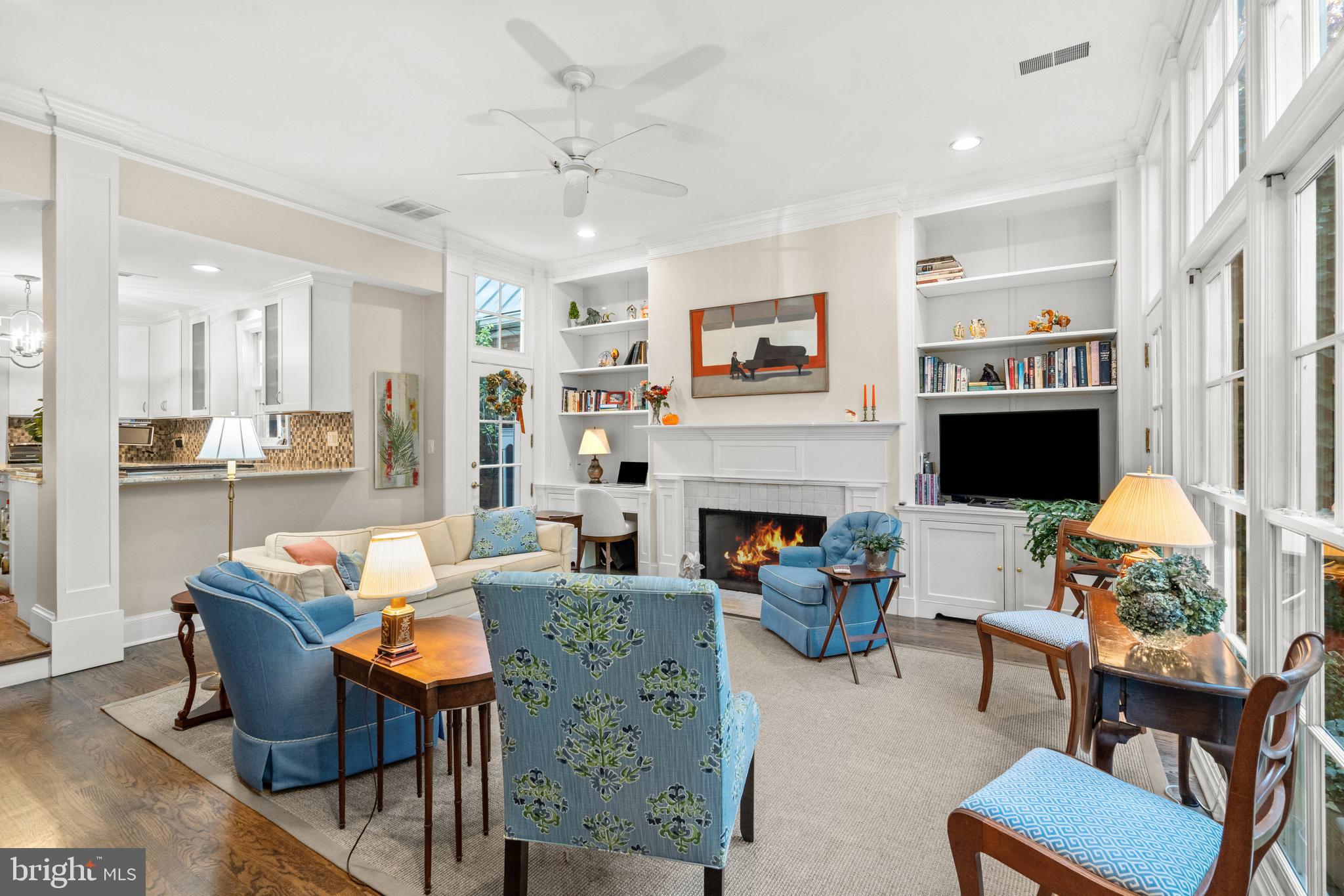 OLD TOWN ALEXANDRIA - Residential