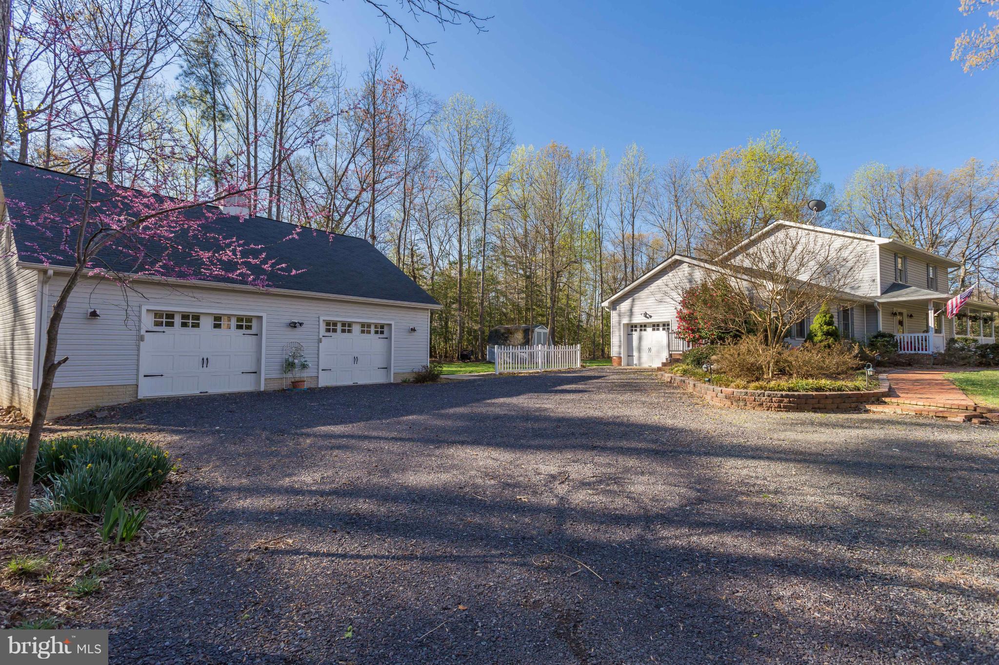 K G ON THE POTOMAC - Residential