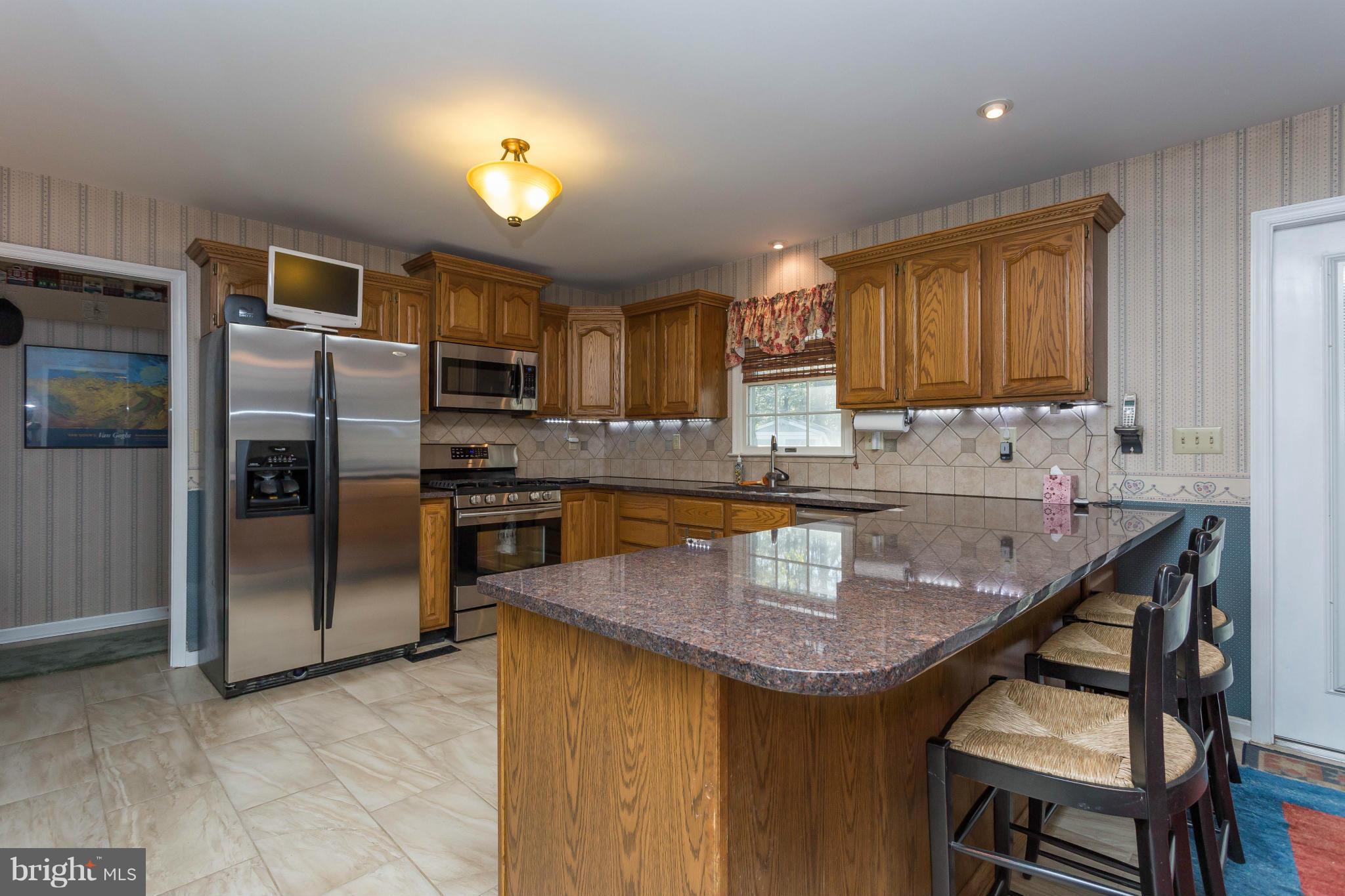 K G ON THE POTOMAC - Residential