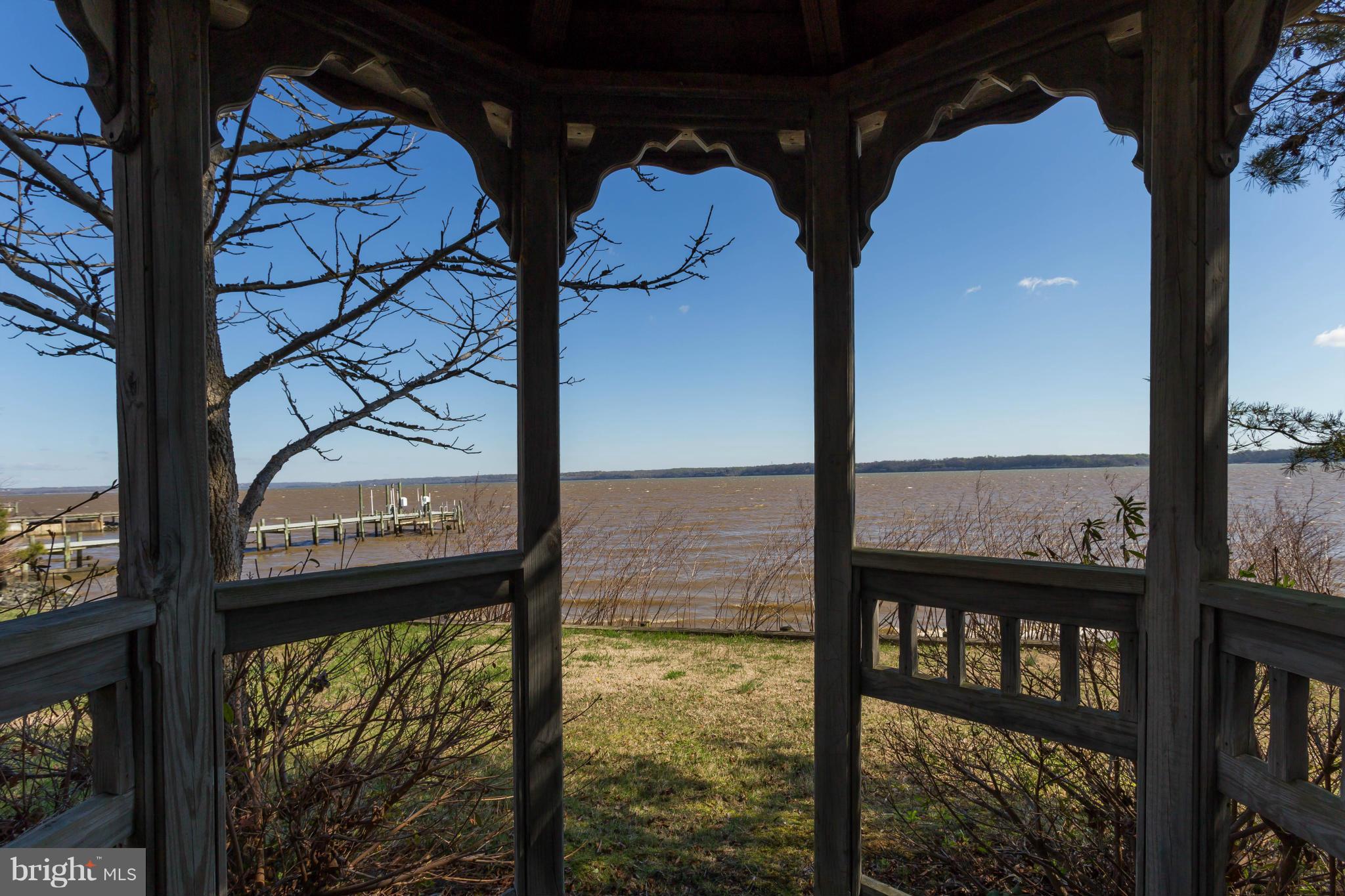 K G ON THE POTOMAC - Residential