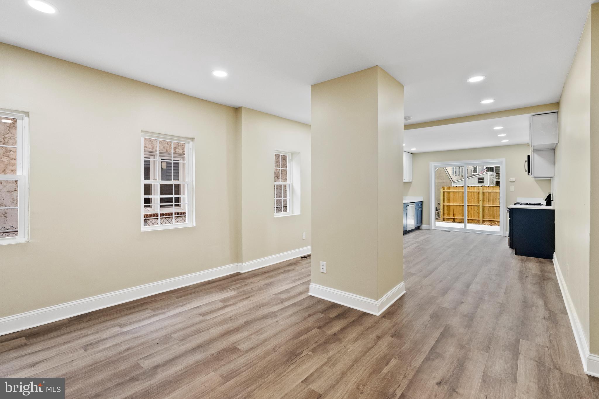 BRIDESBURG - Residential