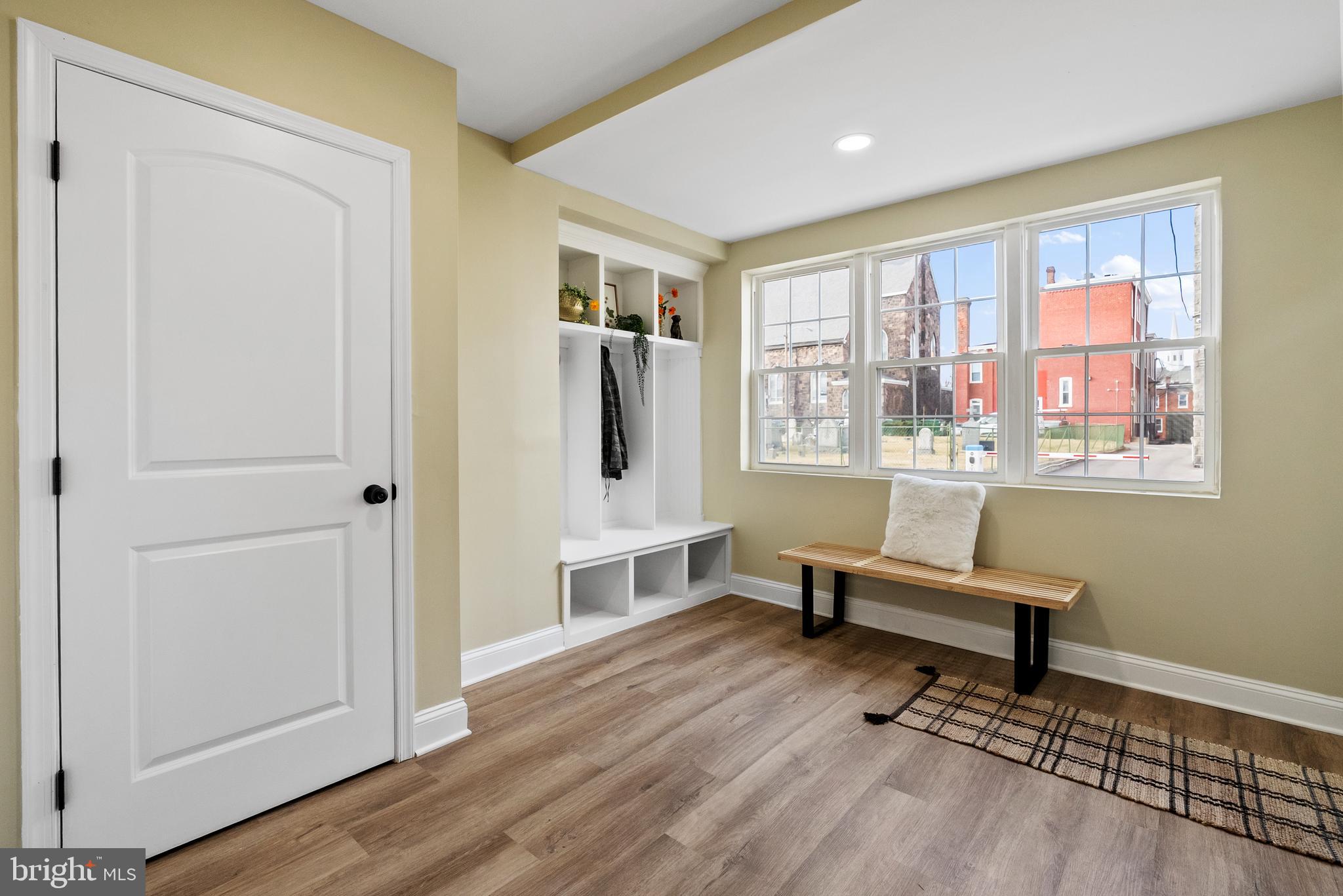 BRIDESBURG - Residential