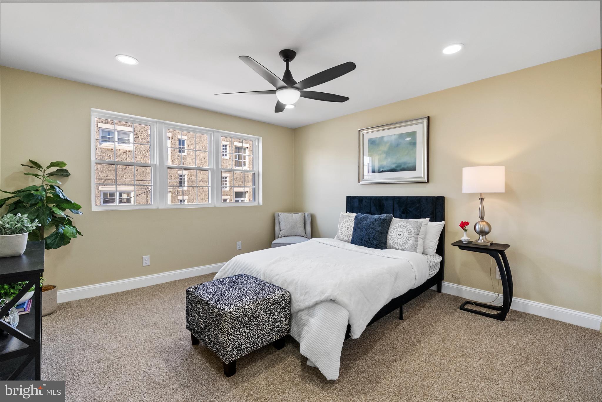 BRIDESBURG - Residential