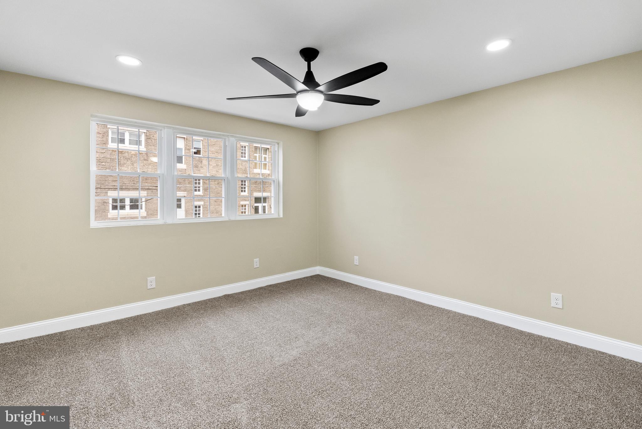 BRIDESBURG - Residential