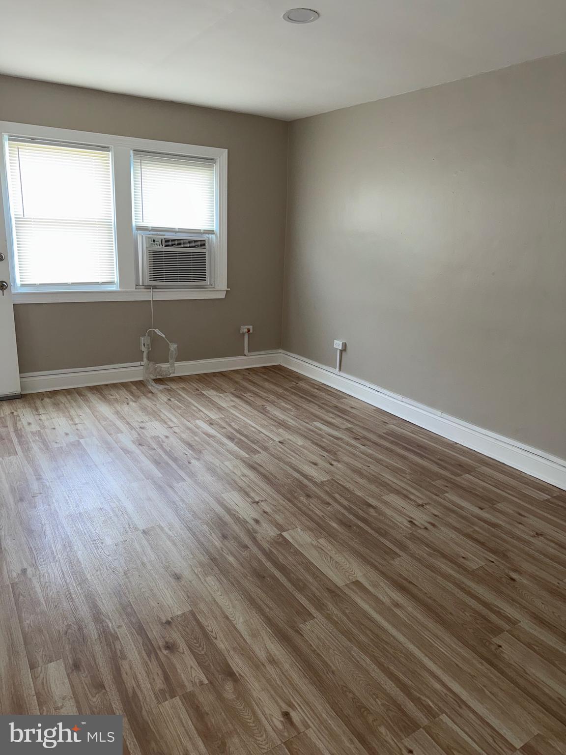 1603 POPLAND STREET 2ND FLOOR