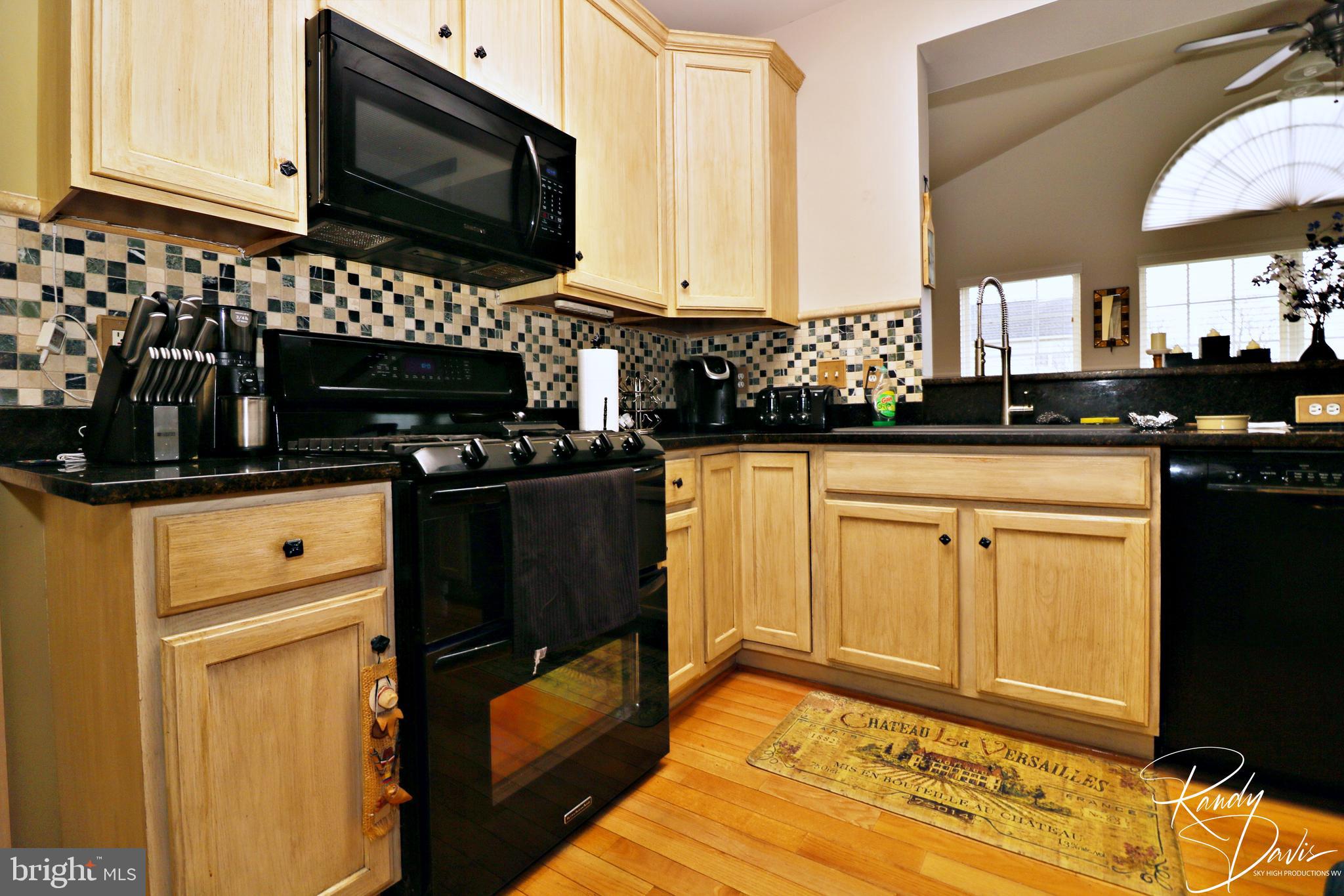 LOCUST HILL - Residential