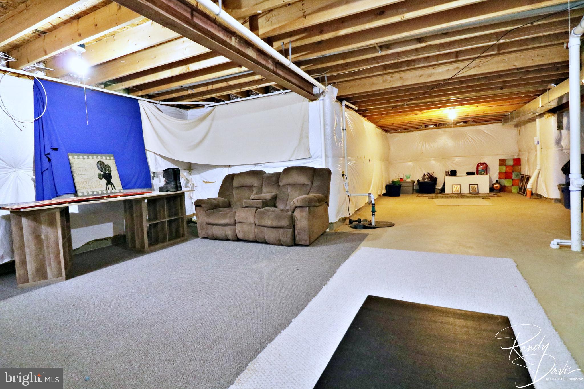 LOCUST HILL - Residential