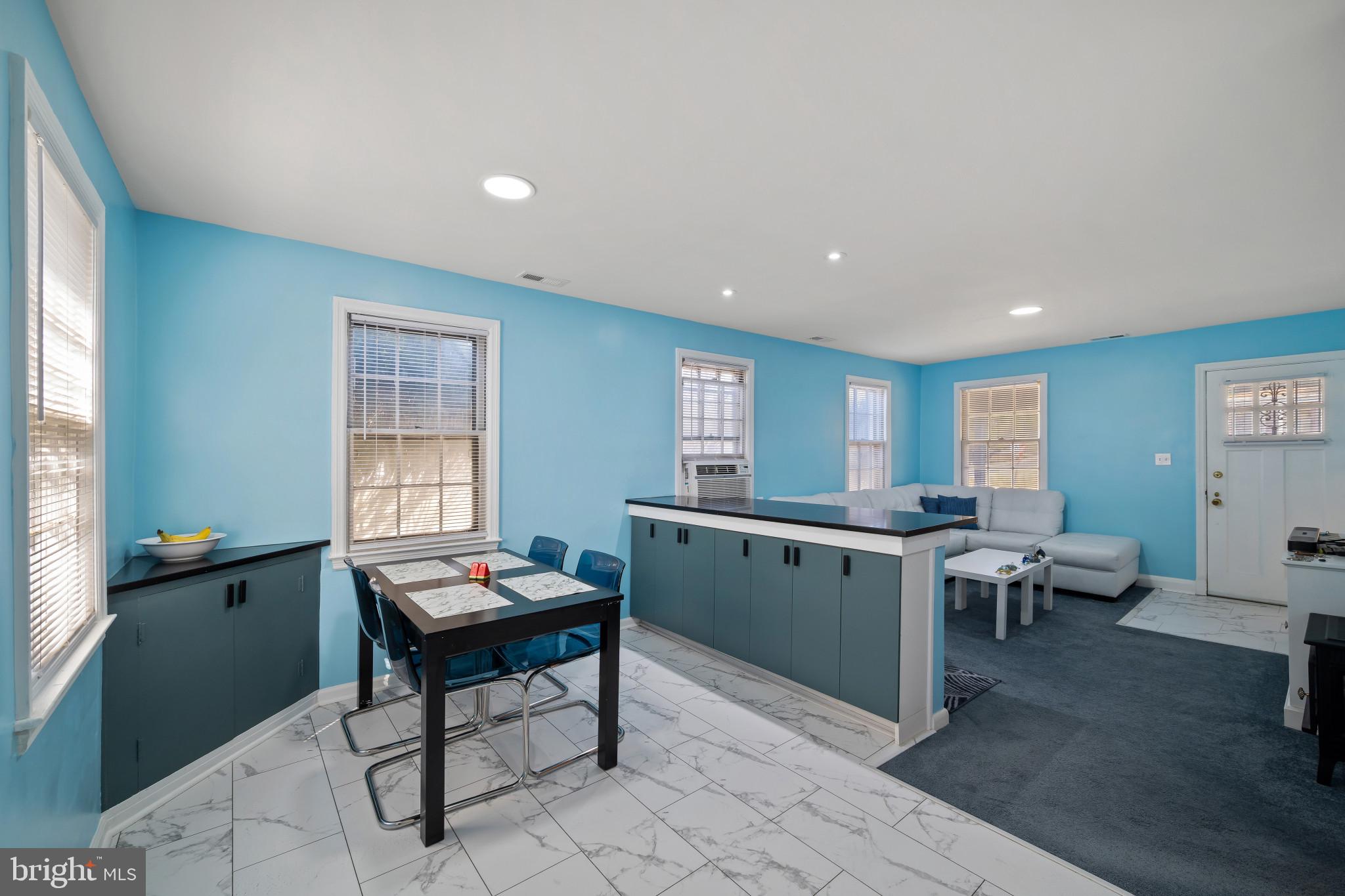 PIKESVILLE - Residential