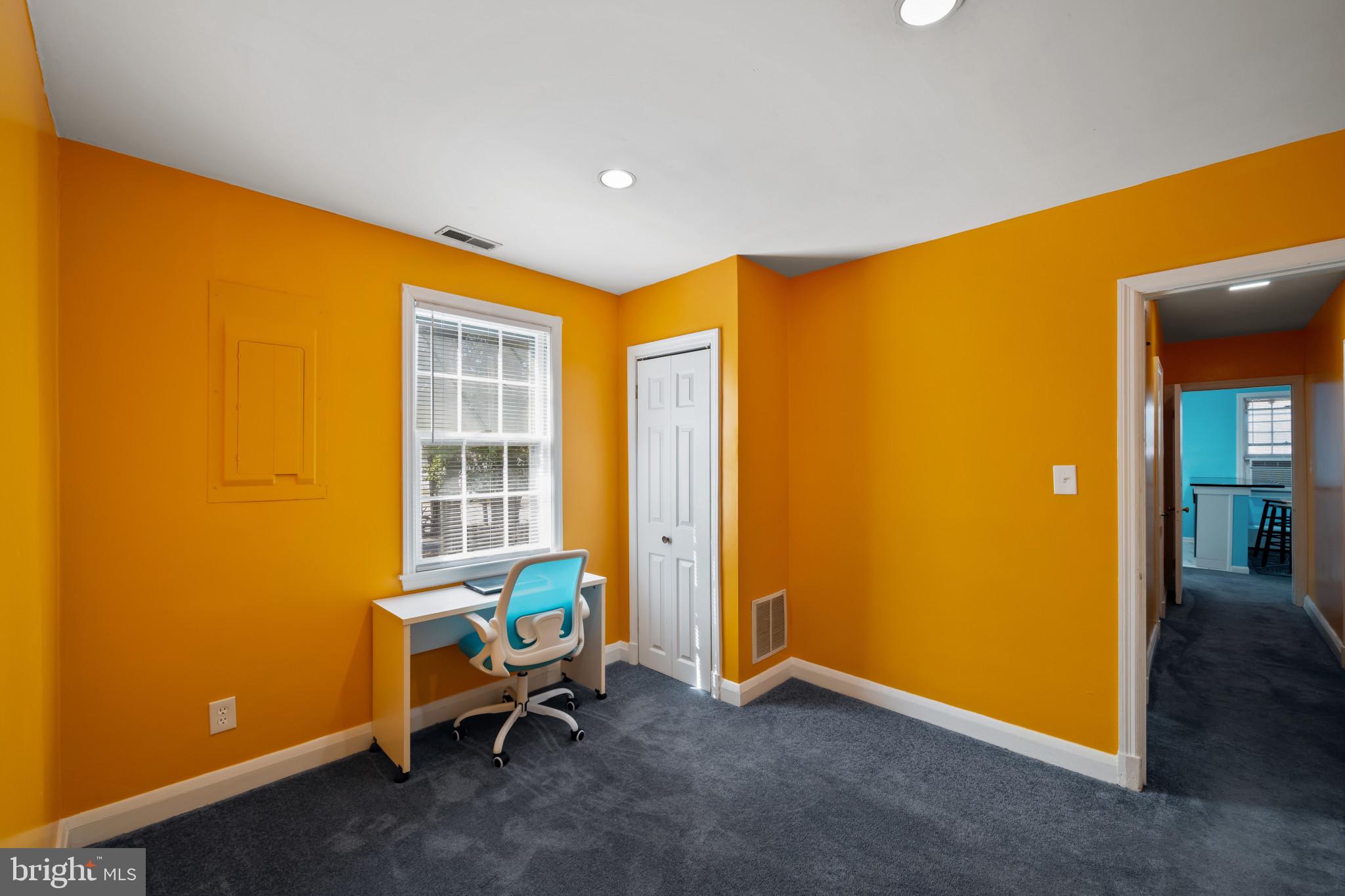 PIKESVILLE - Residential