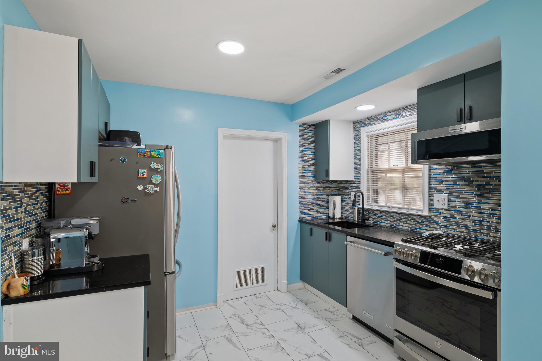 PIKESVILLE - Residential