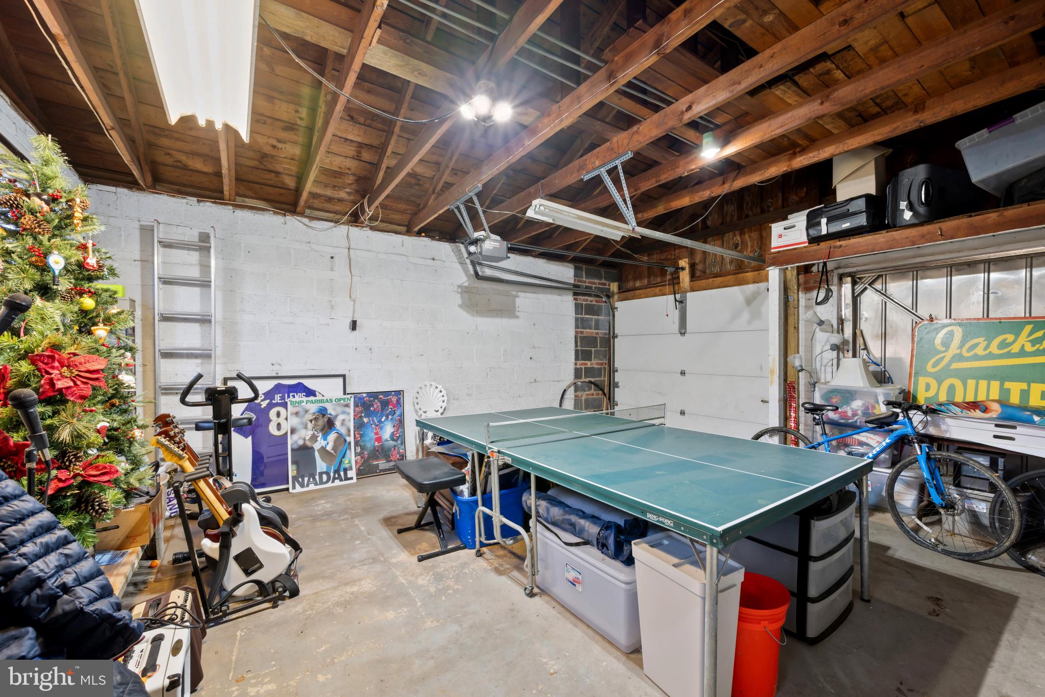 PIKESVILLE - Residential