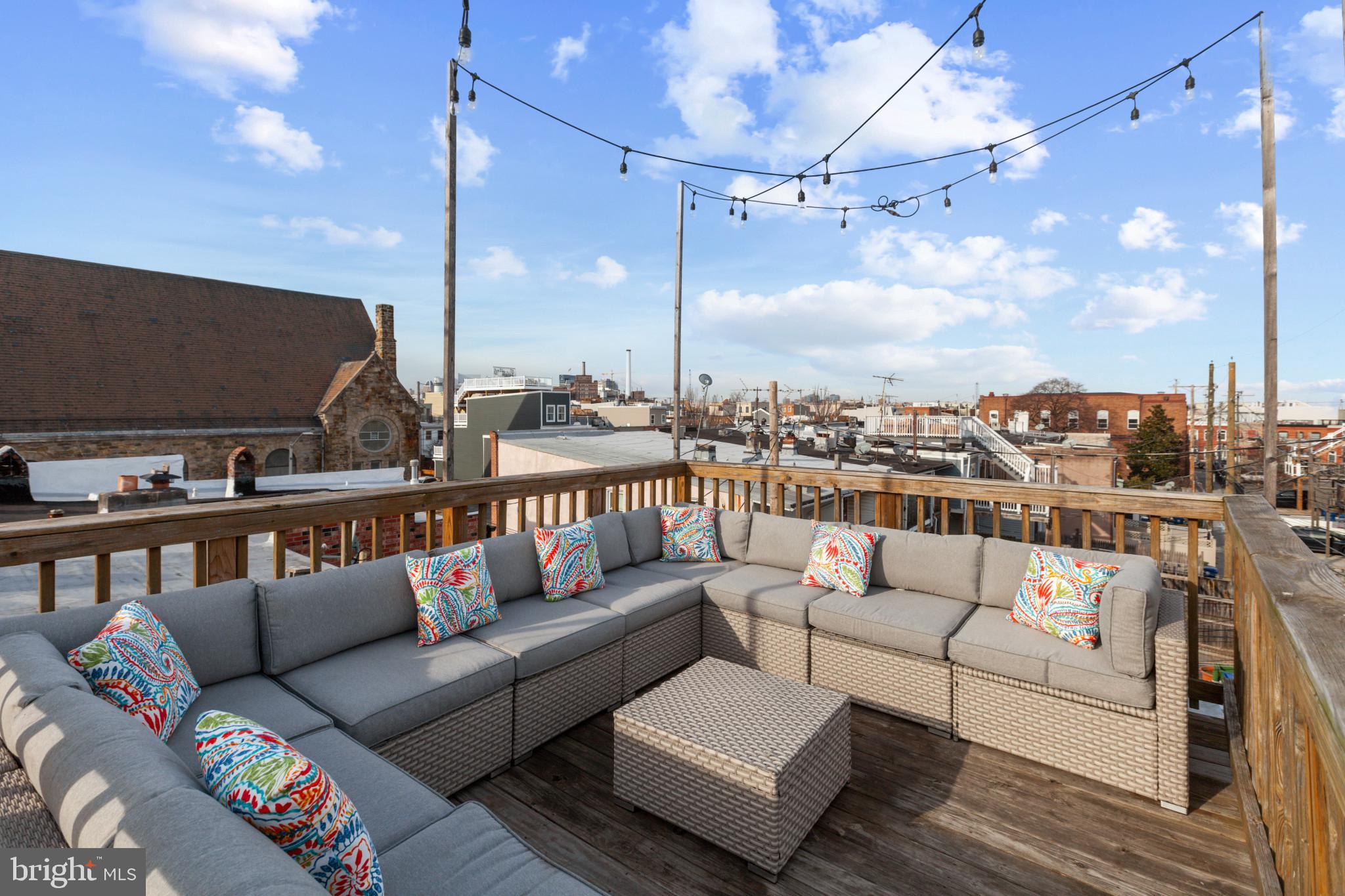 LOCUST POINT - Residential