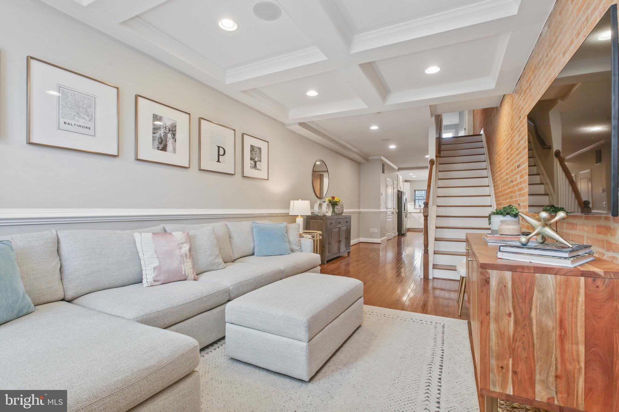 LOCUST POINT - Residential