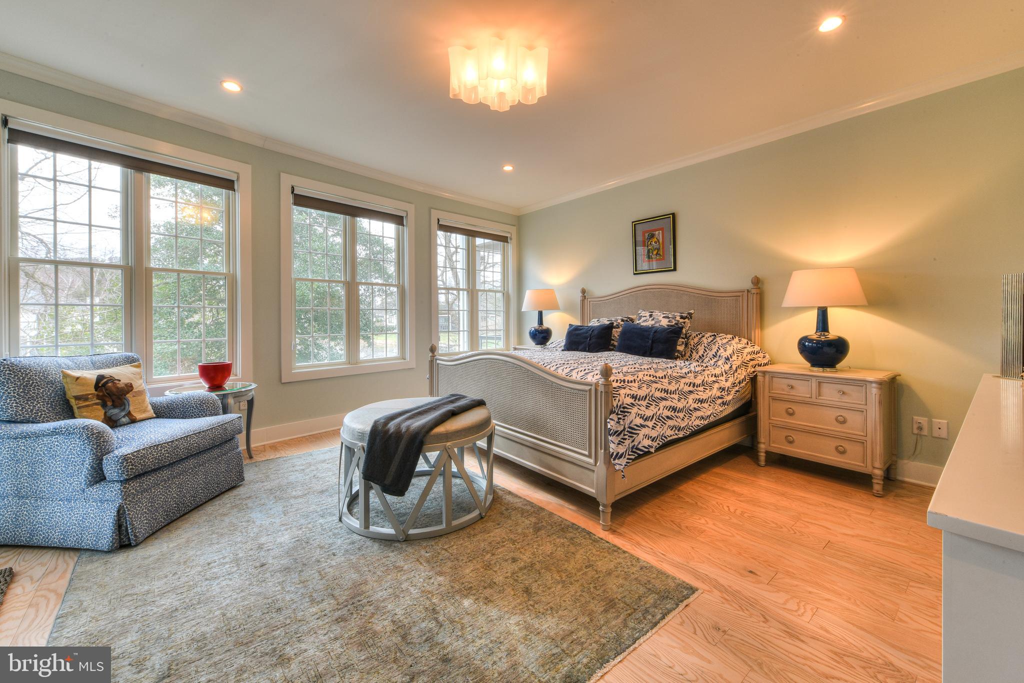 SILVER LAKE SHORES - Residential