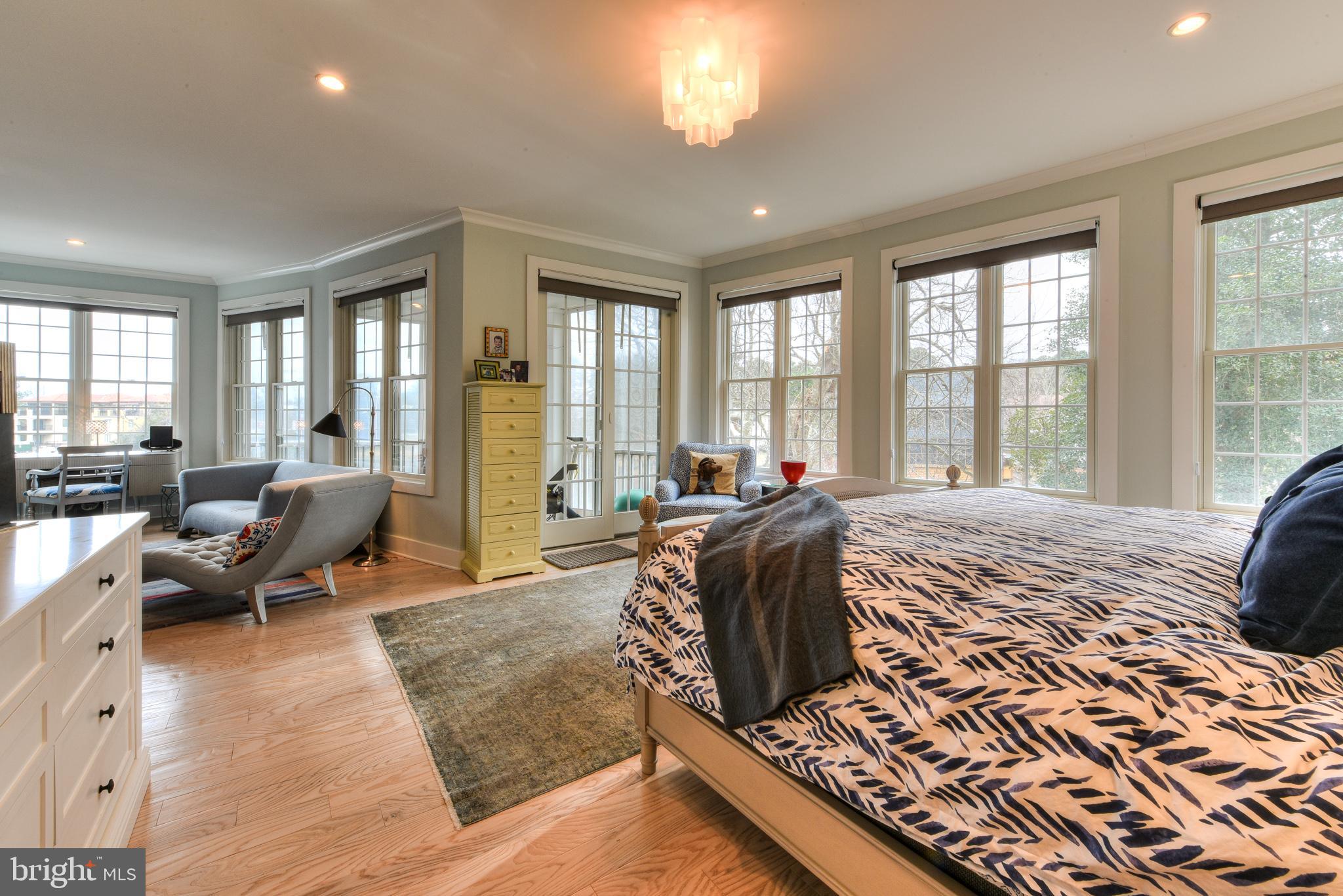 SILVER LAKE SHORES - Residential